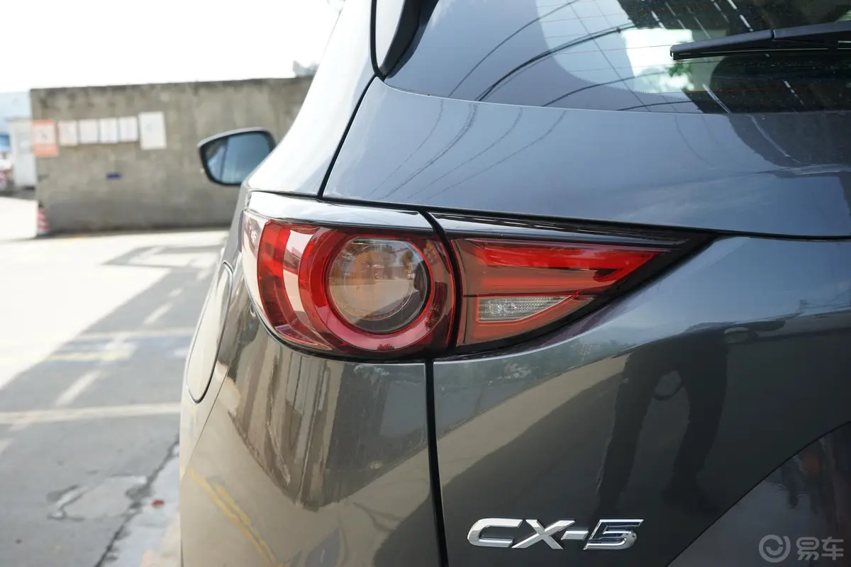 马自达CX-5改款 2.5L 手自一体 两驱 智尊型外观