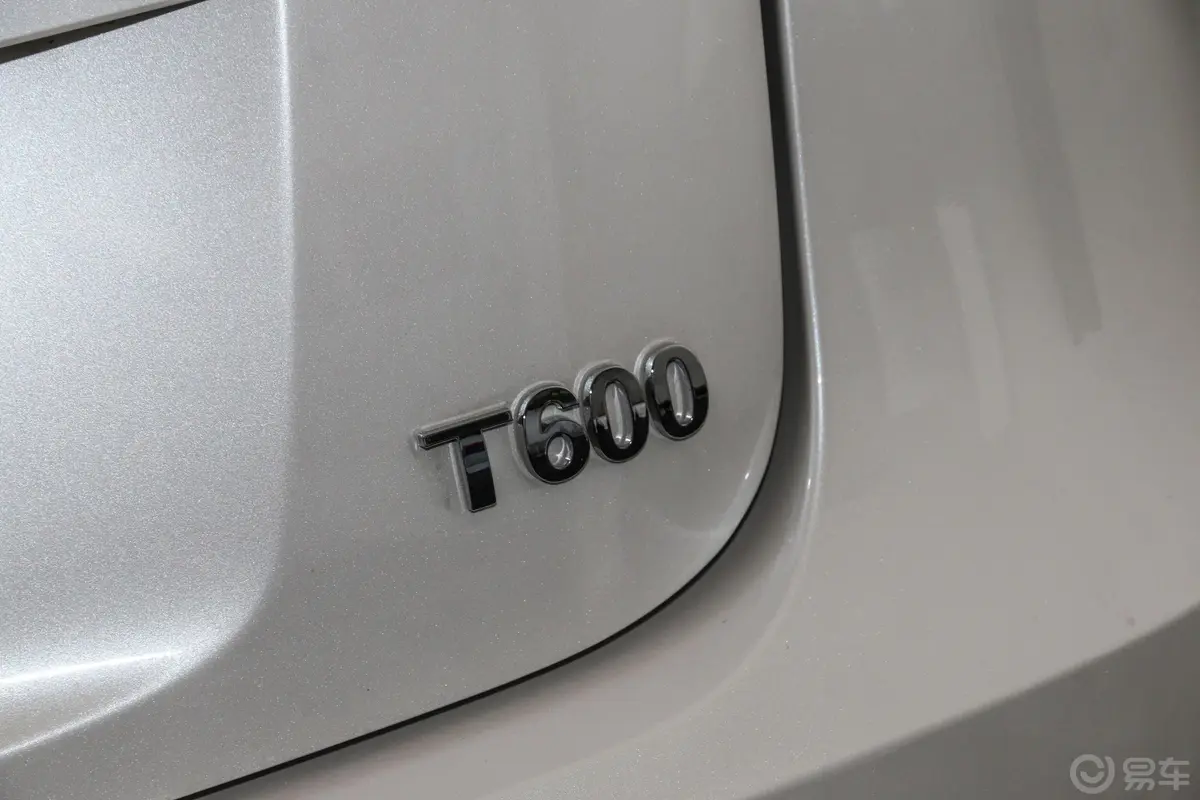 众泰T6001.5T 手动 豪华版外观