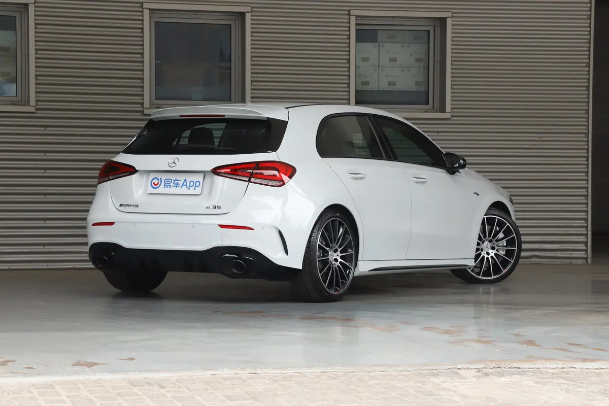 奔驰A级 AMG(进口)AMG A 35 4MATIC 先型特别版外观