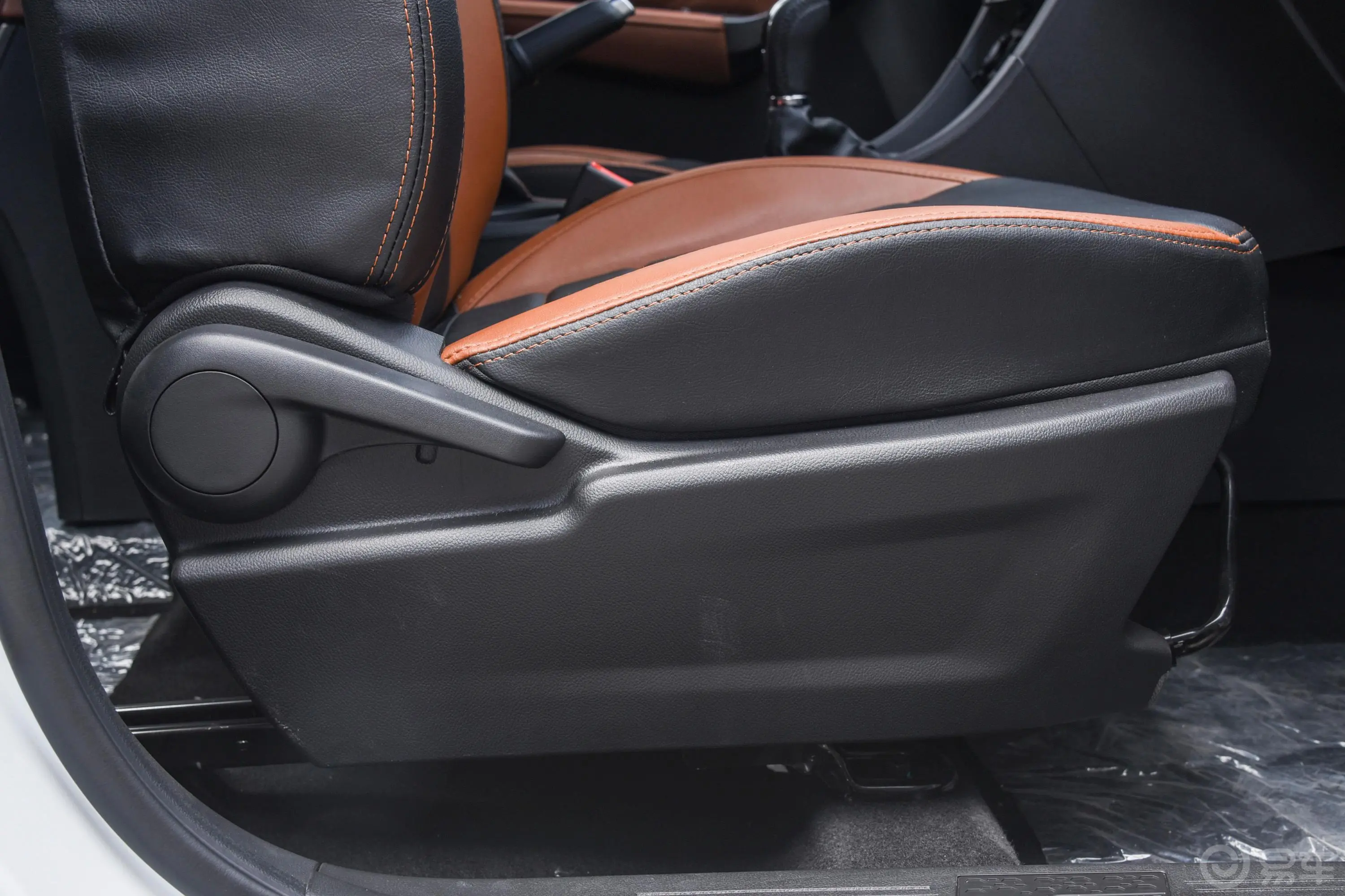 开瑞K601.5T 手动 豪华型 国VI副驾座椅调节