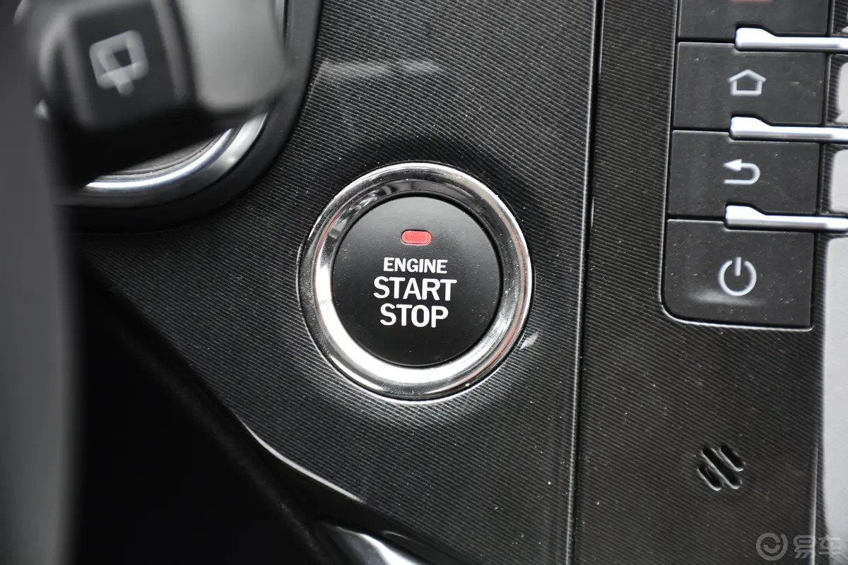 VGV U70改款 1.5T 手动 精英版钥匙孔或一键启动按键