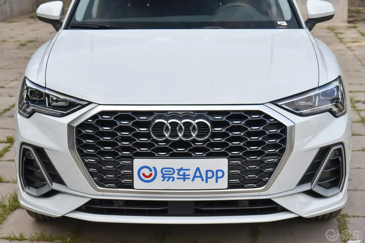 奥迪Q3 Sportback40 TFSI 时尚型外观