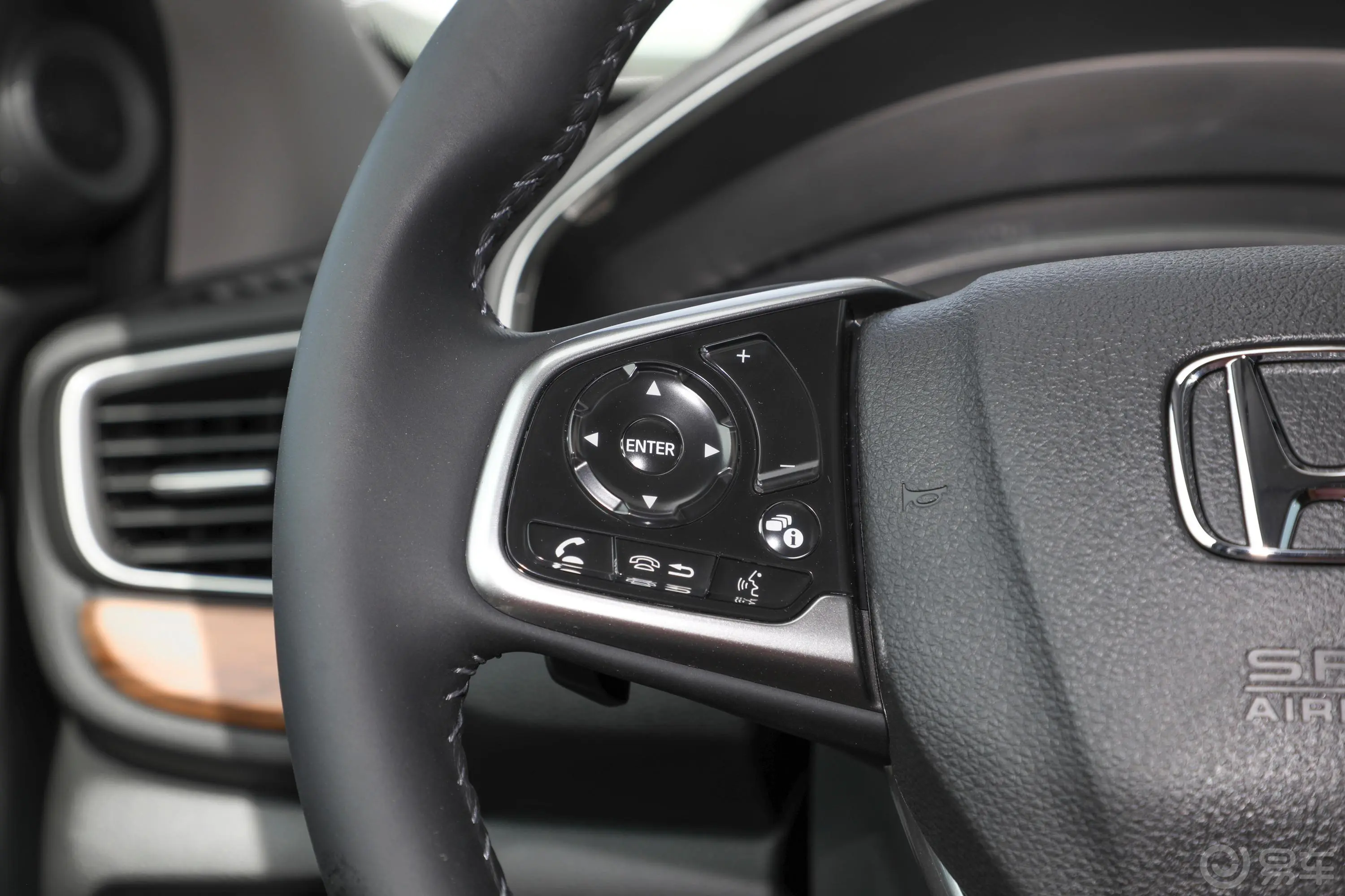 本田CR-V锐·混动 2.0L 两驱 净致版左侧方向盘功能按键