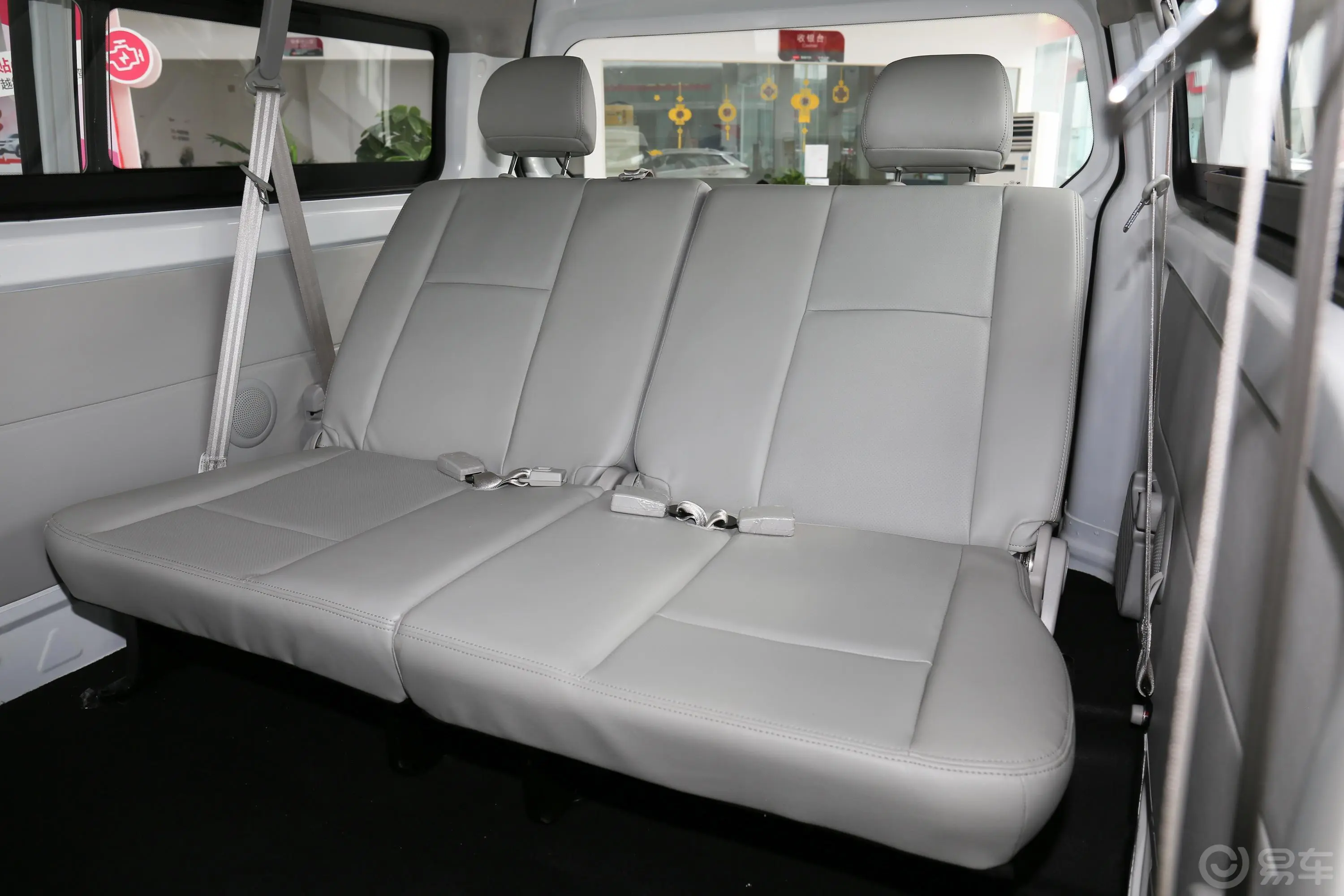 新海狮S客车 1.6L 手动 商务版 7座 国VI第三排座椅