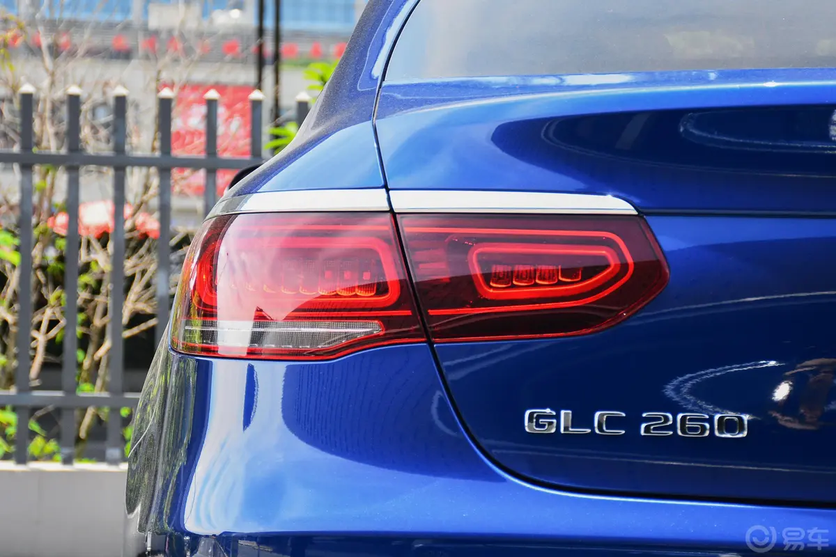 奔驰GLC轿跑GLC 260 4MATIC 轿跑SUV外观