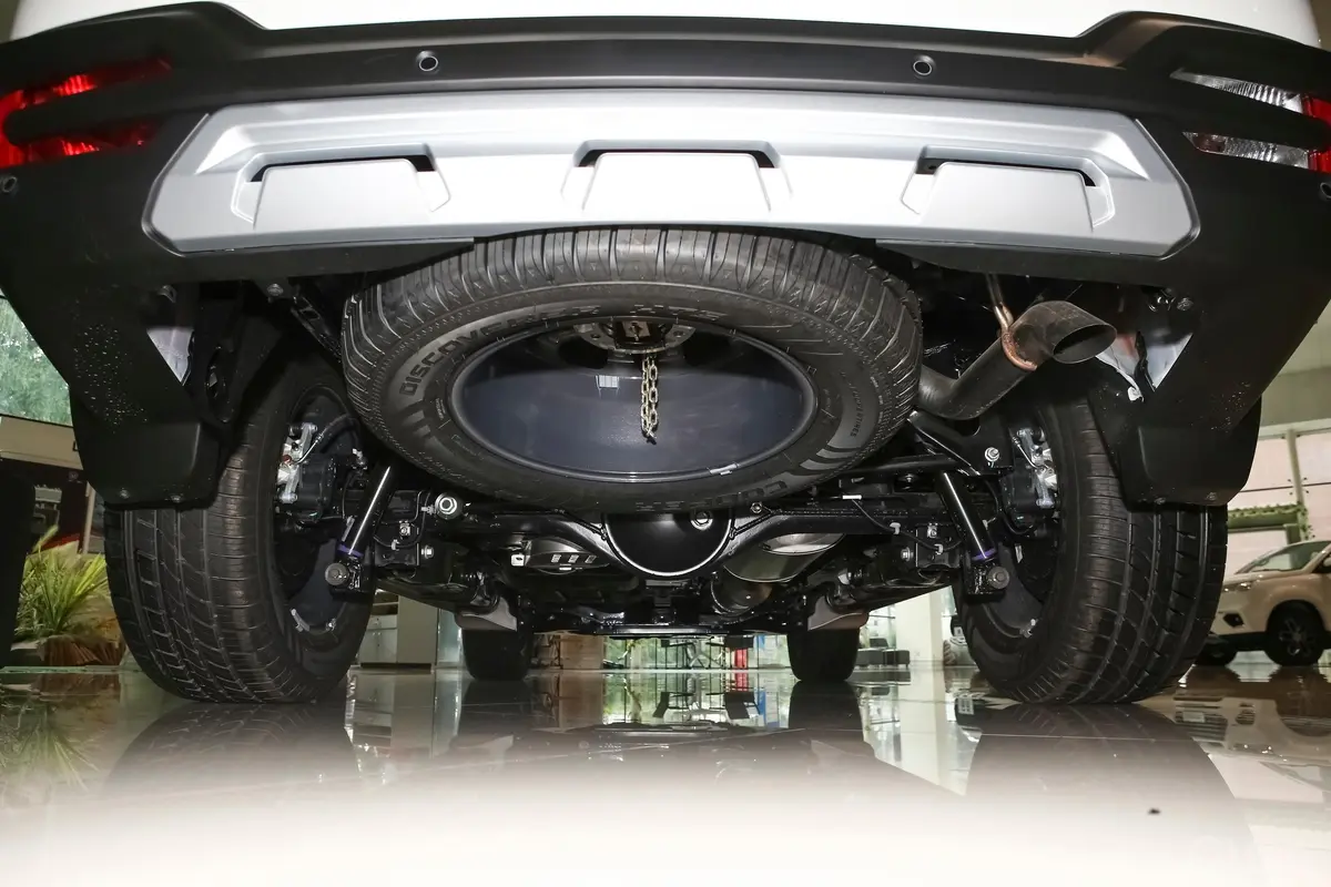 驭胜S3502.0T 手自一体 两驱 舒适版 5座 柴油 国VI后悬架整体