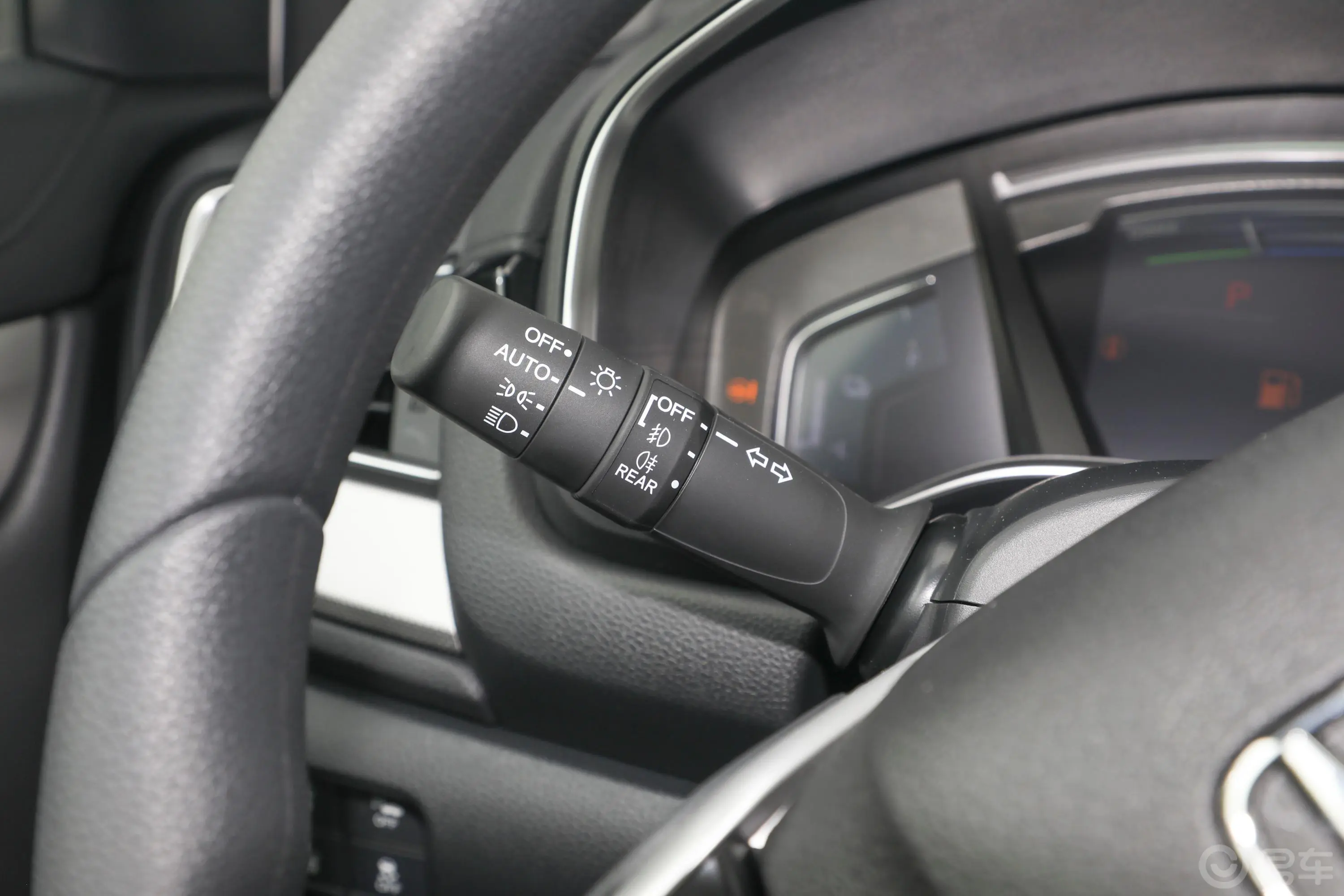 本田CR-V锐·混动 2.0L 两驱 净行版灯光控制区