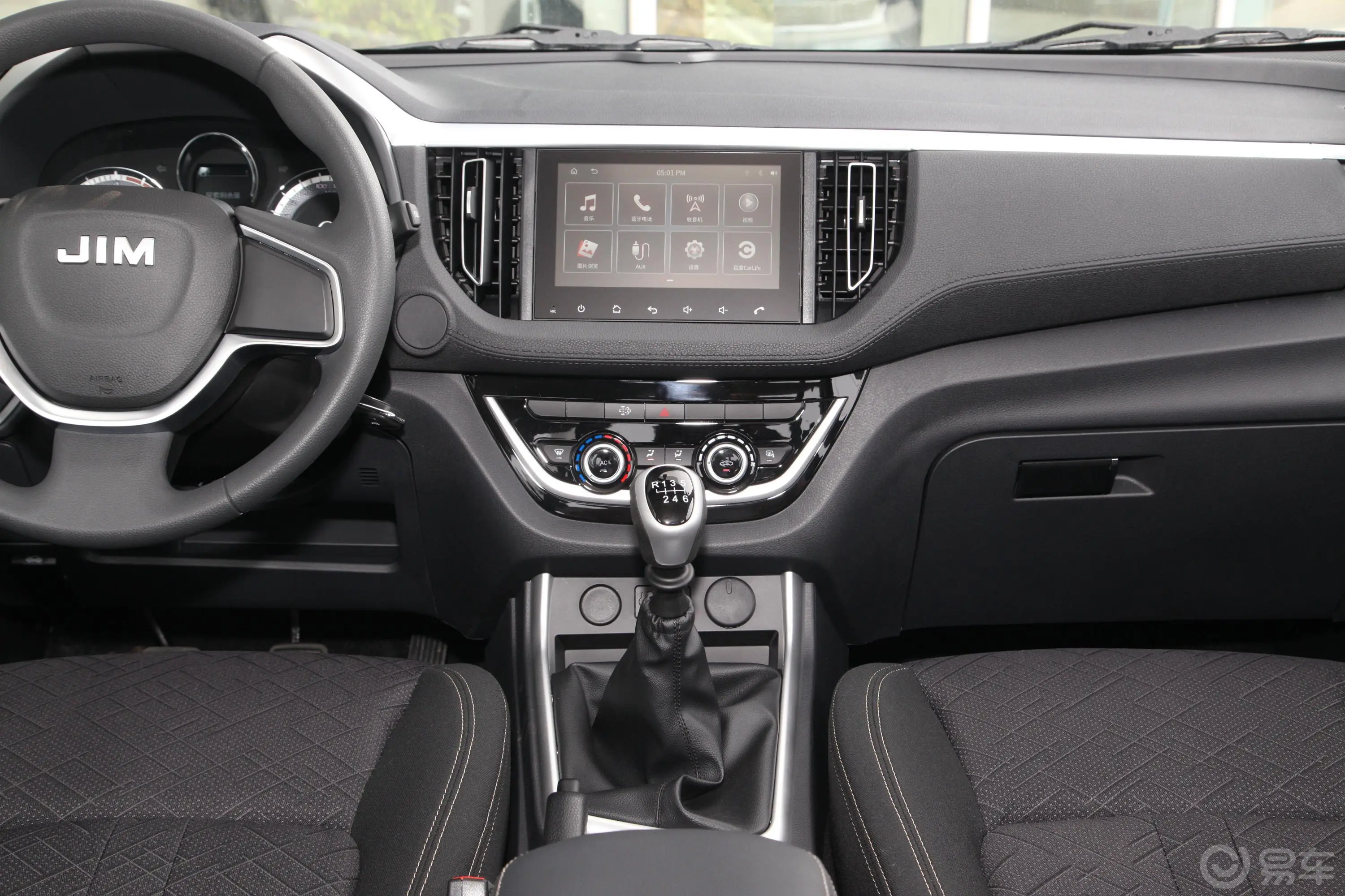 瑞迈S改款 标轴版 2.5T 手动两驱领航版 柴油 国VI中控台整体