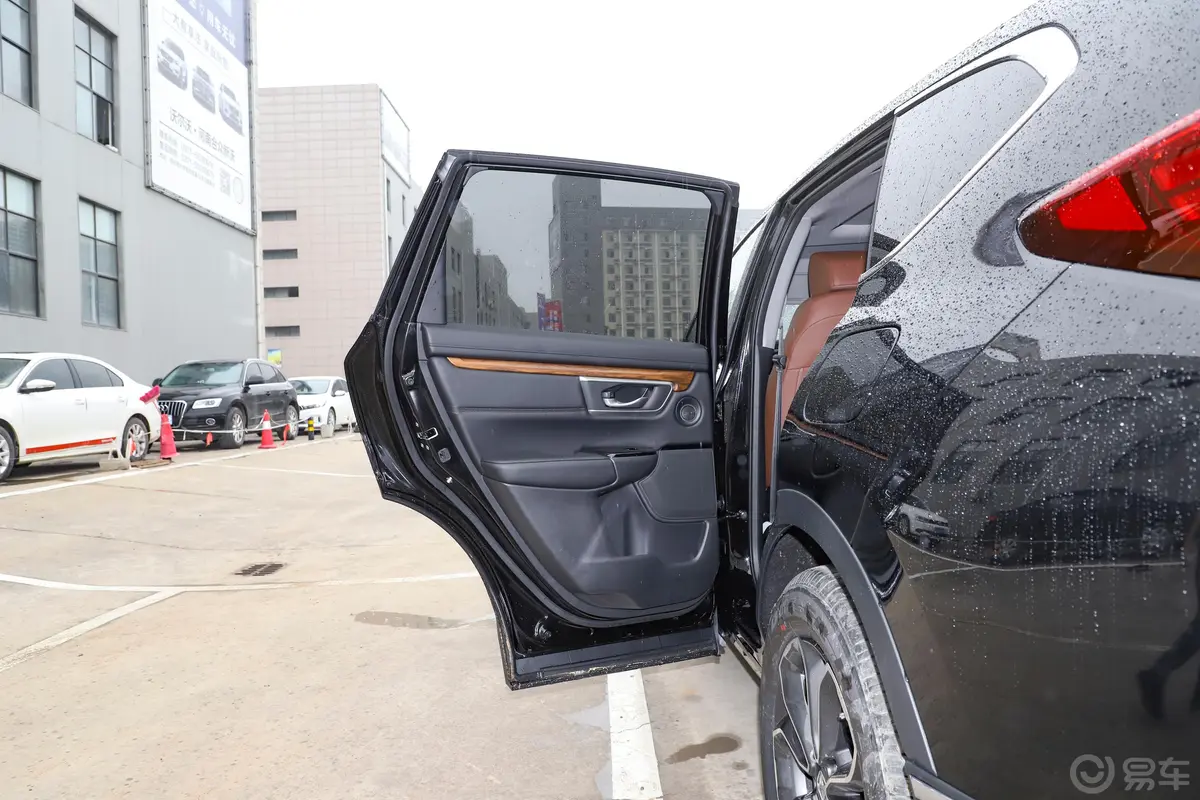 本田CR-V锐·混动 2.0L 两驱 净驰版驾驶员侧后车门
