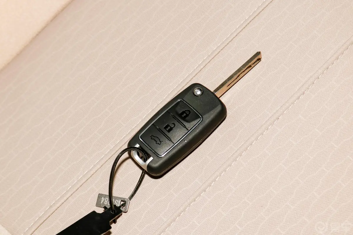 菱智M5 EV长航版 舒适型 5座钥匙正面