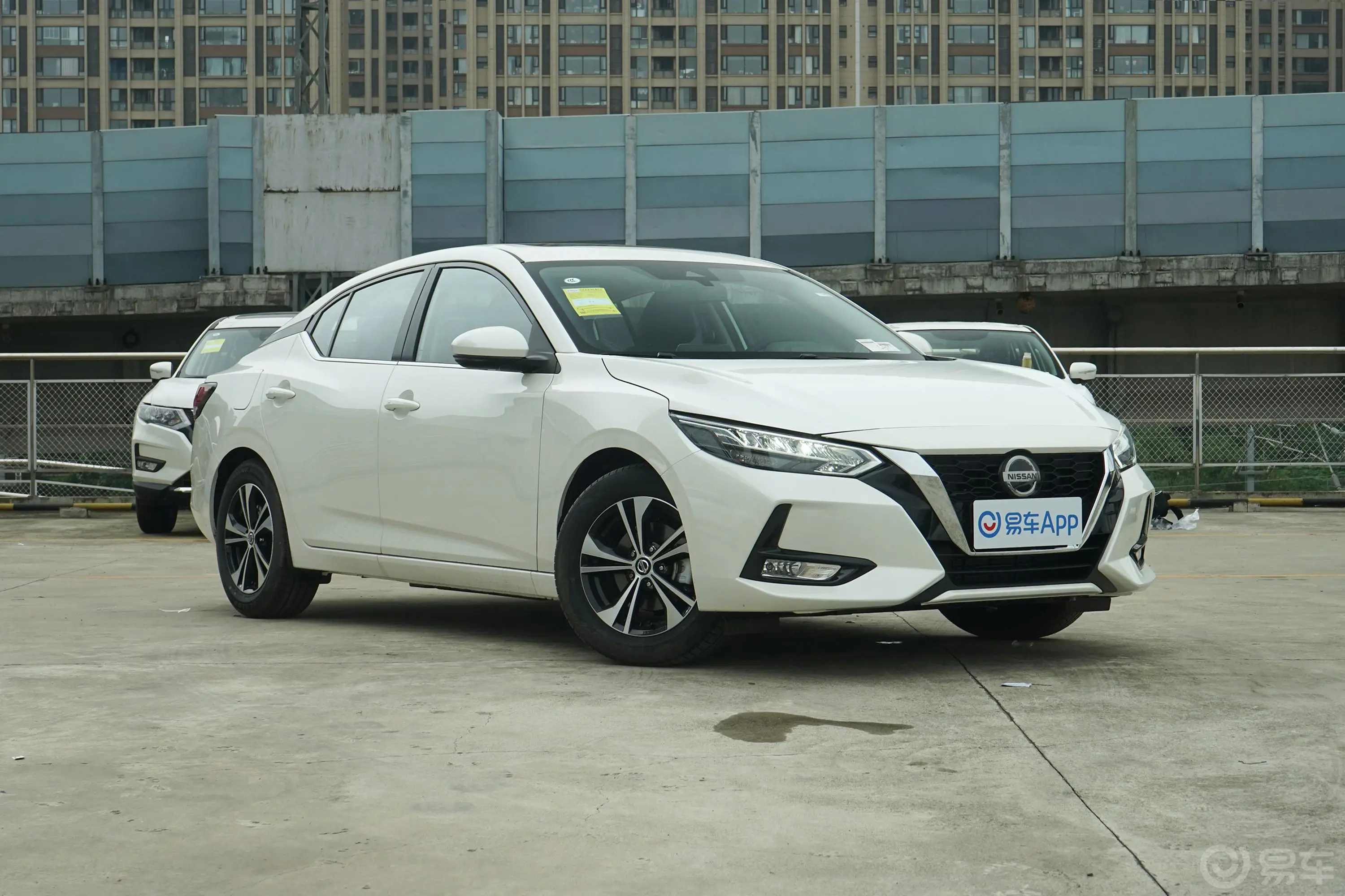 轩逸改款 1.6XL CVT 智享版前轮毂造型