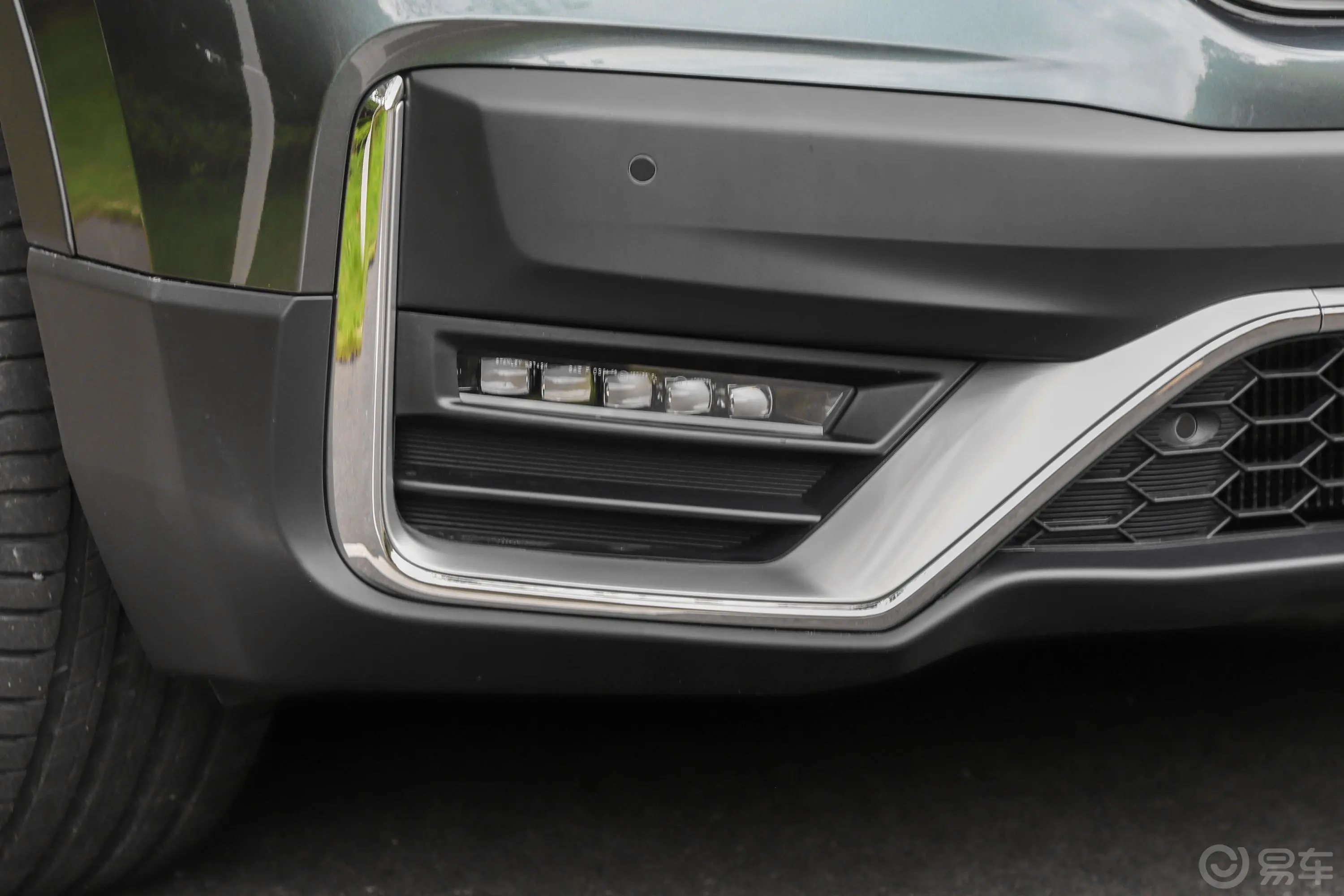 本田CR-V锐·混动 2.0L 四驱 净享版外观细节