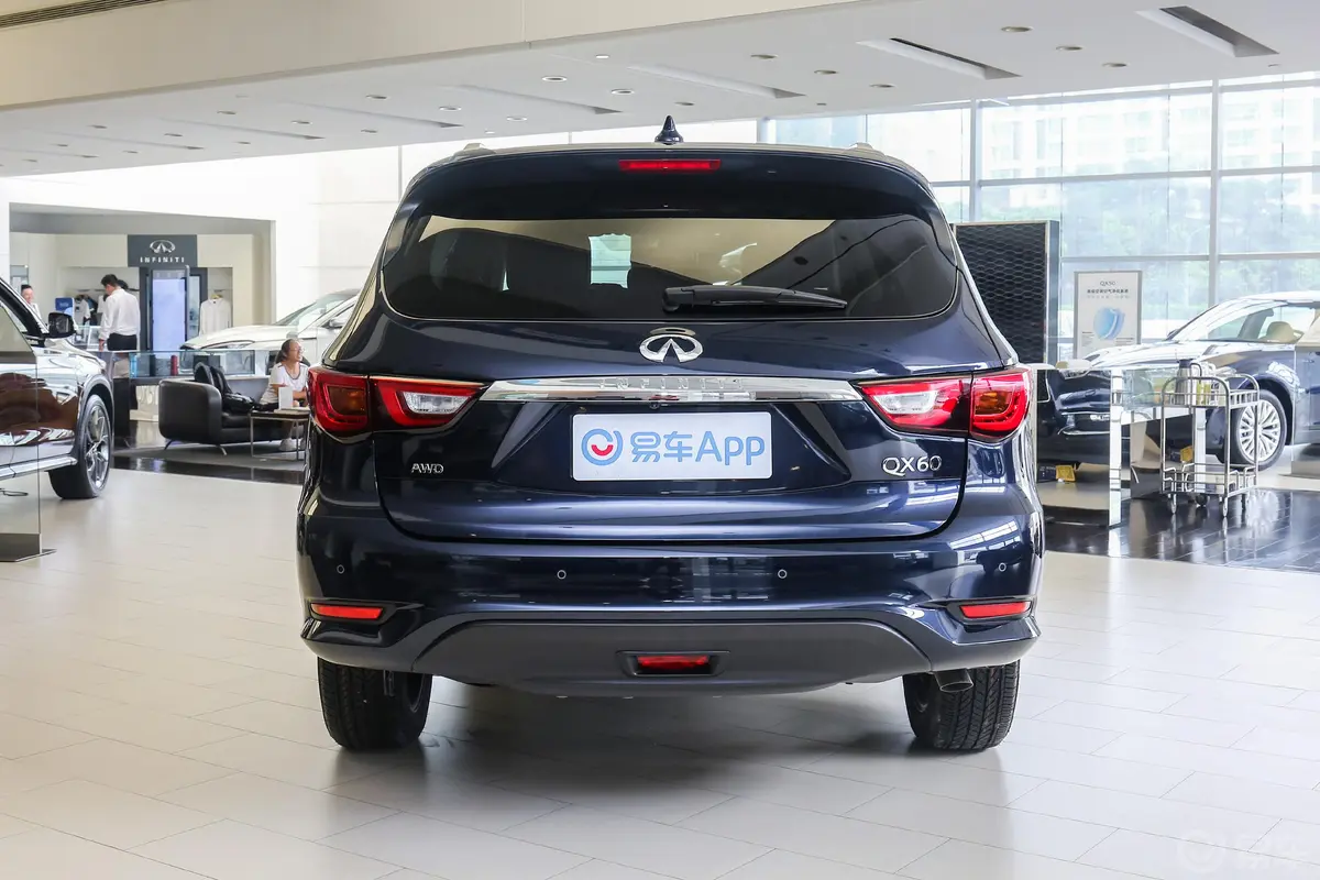 英菲尼迪QX60(进口)2.5 S/C Hybrid 四驱 全能版正后水平