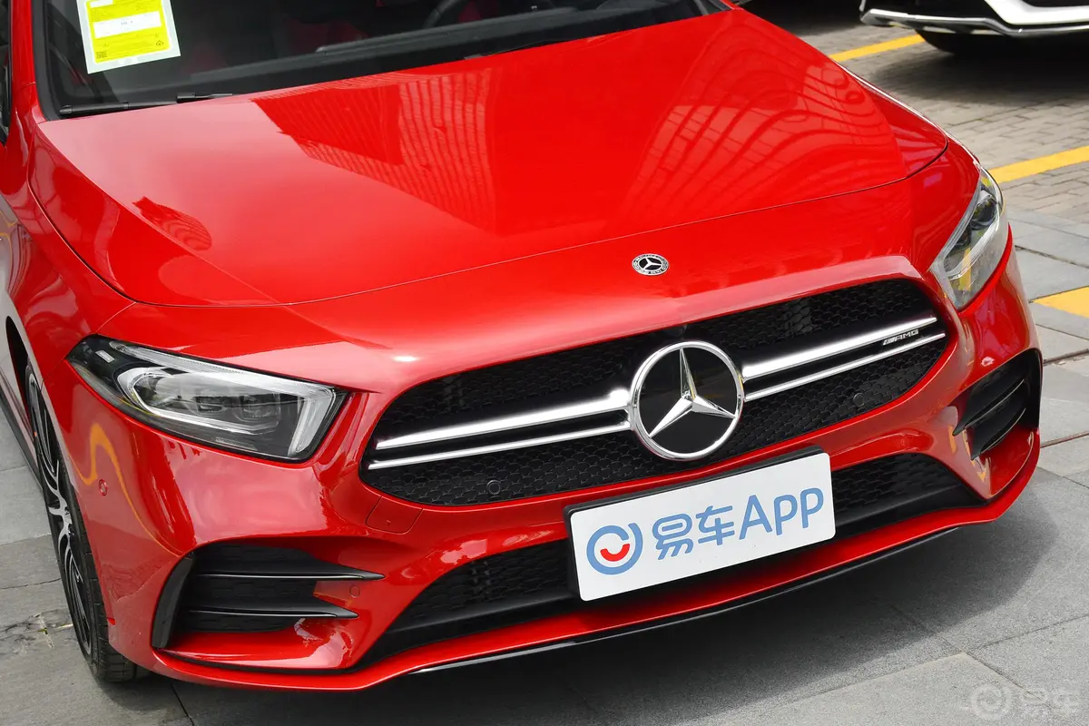 奔驰A级 AMG(进口)AMG A 35 4MATIC 先型特别版外观