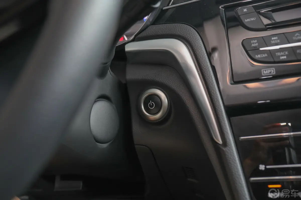 启辰D60 EV标准续航舒适版钥匙孔或一键启动按键