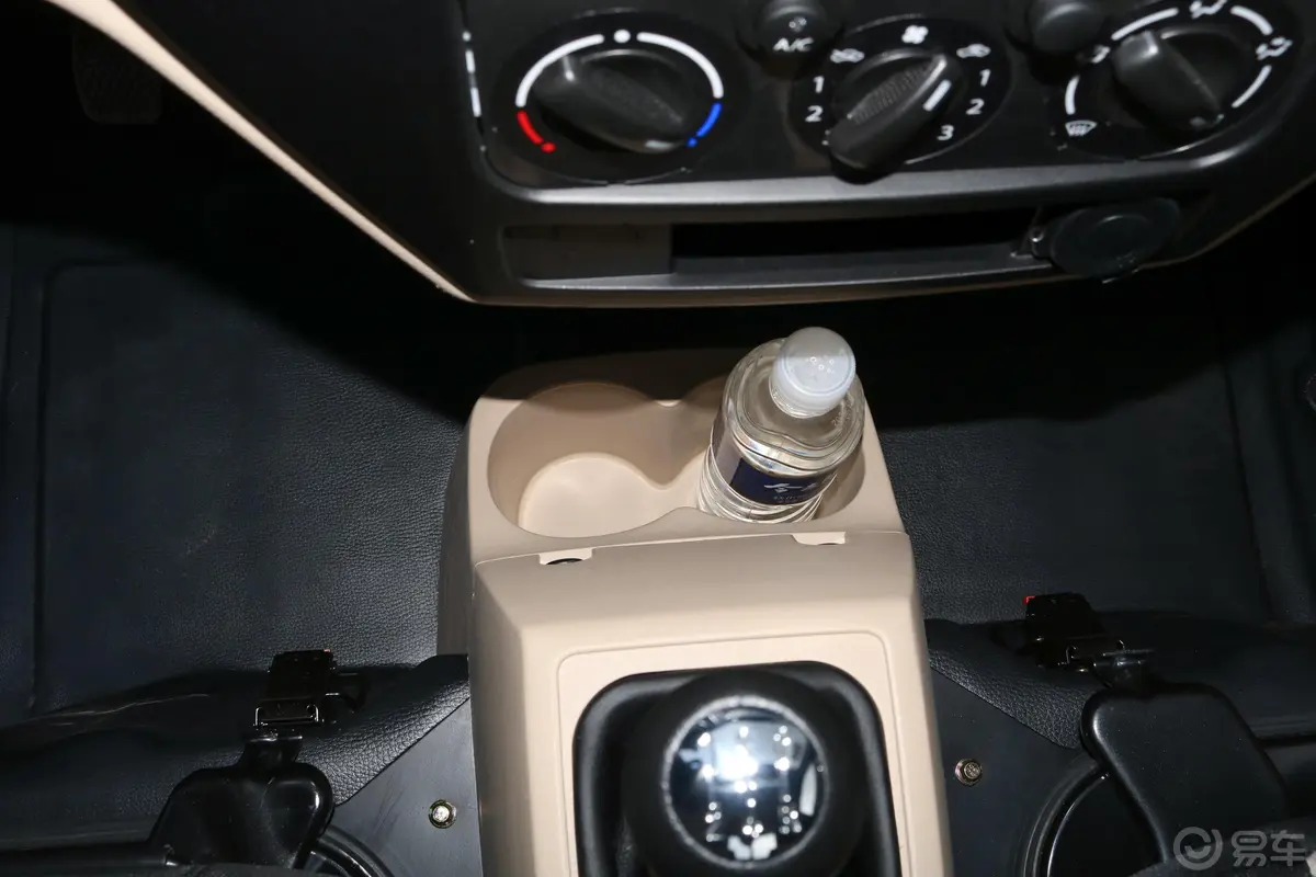 新豹T3载货汽车 N1 1.6L 单排单后轮 舒适版(4.75米)SC1031TMD6B1 汽油 国VI前排杯架