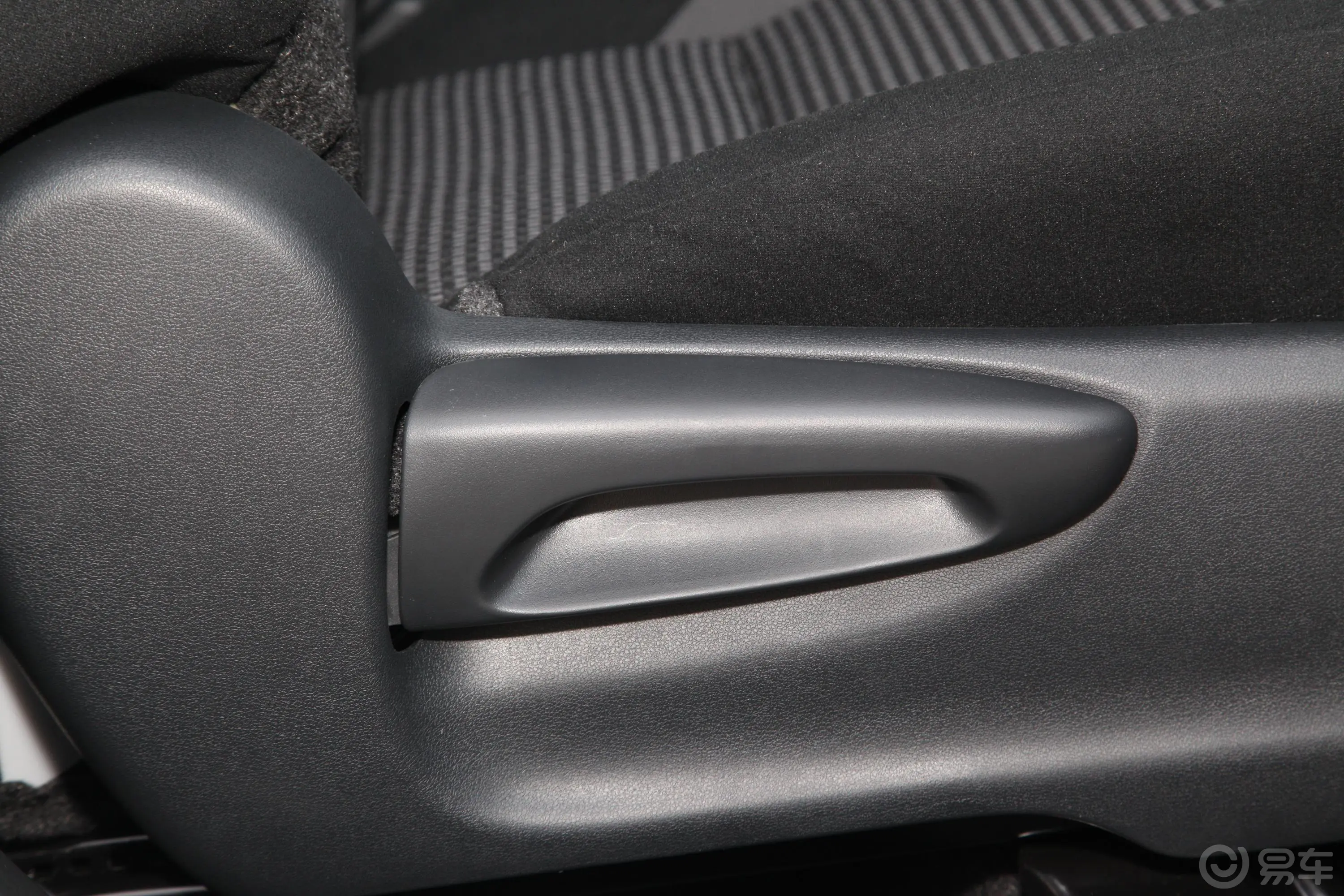 威驰1.5L 手动创行版副驾座椅调节