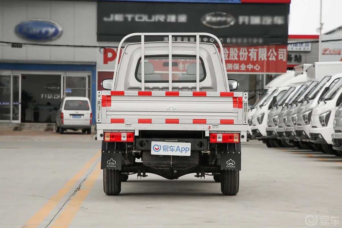 新豹T5载货汽车N1 1.5L 单排单后轮 标准版(5.3米长)SC1031NGD6A2 汽油 国Ⅵ正后水平