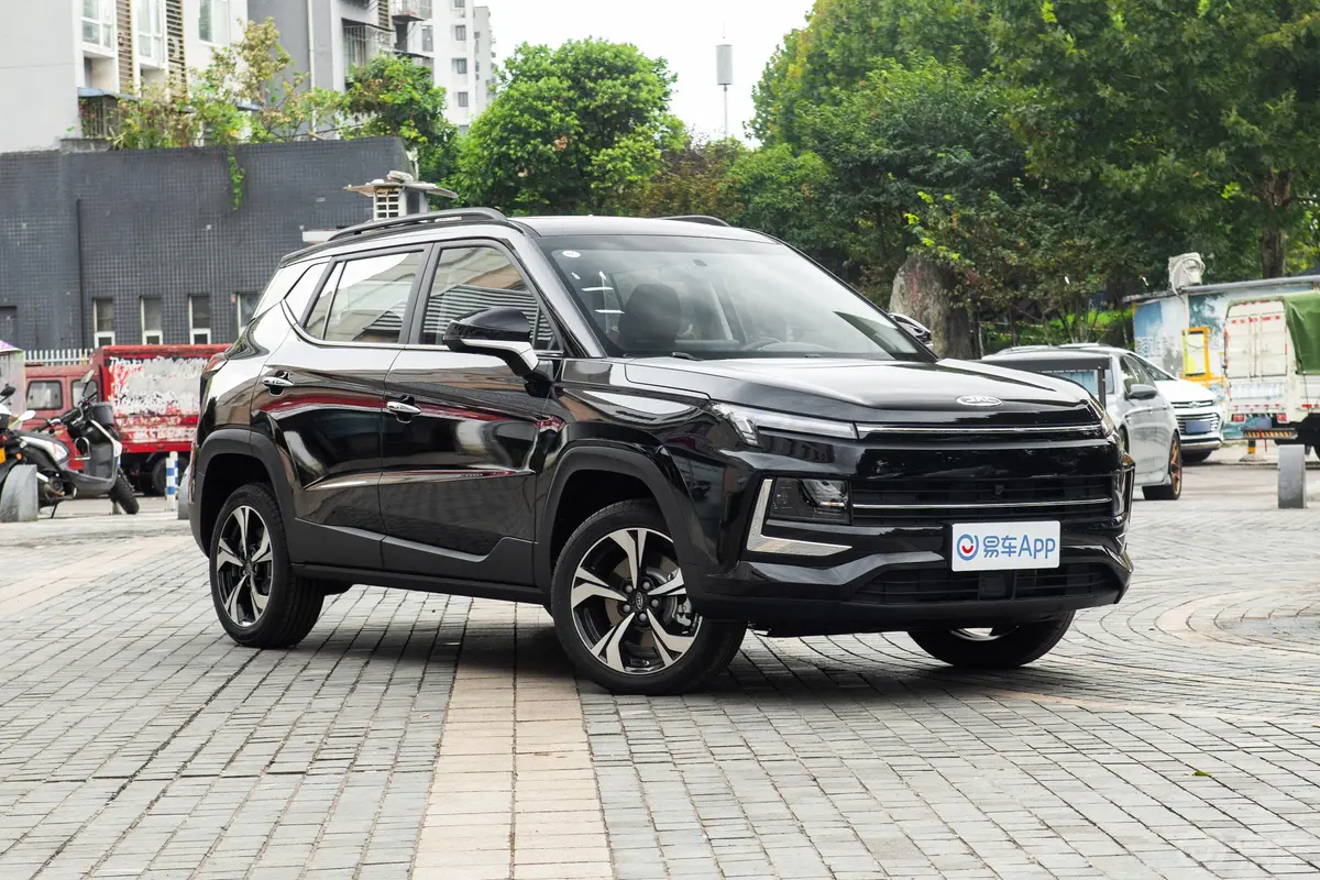 嘉悦X41.5T CVT 超越型外观