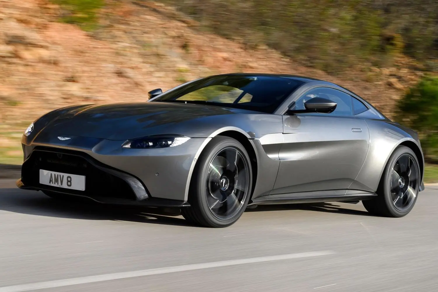 V8 Vantage