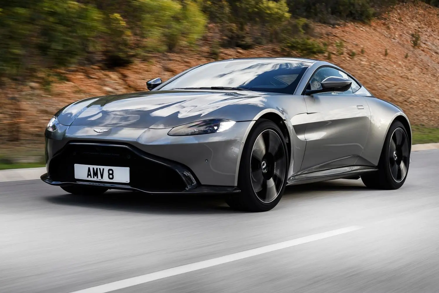 V8 Vantage