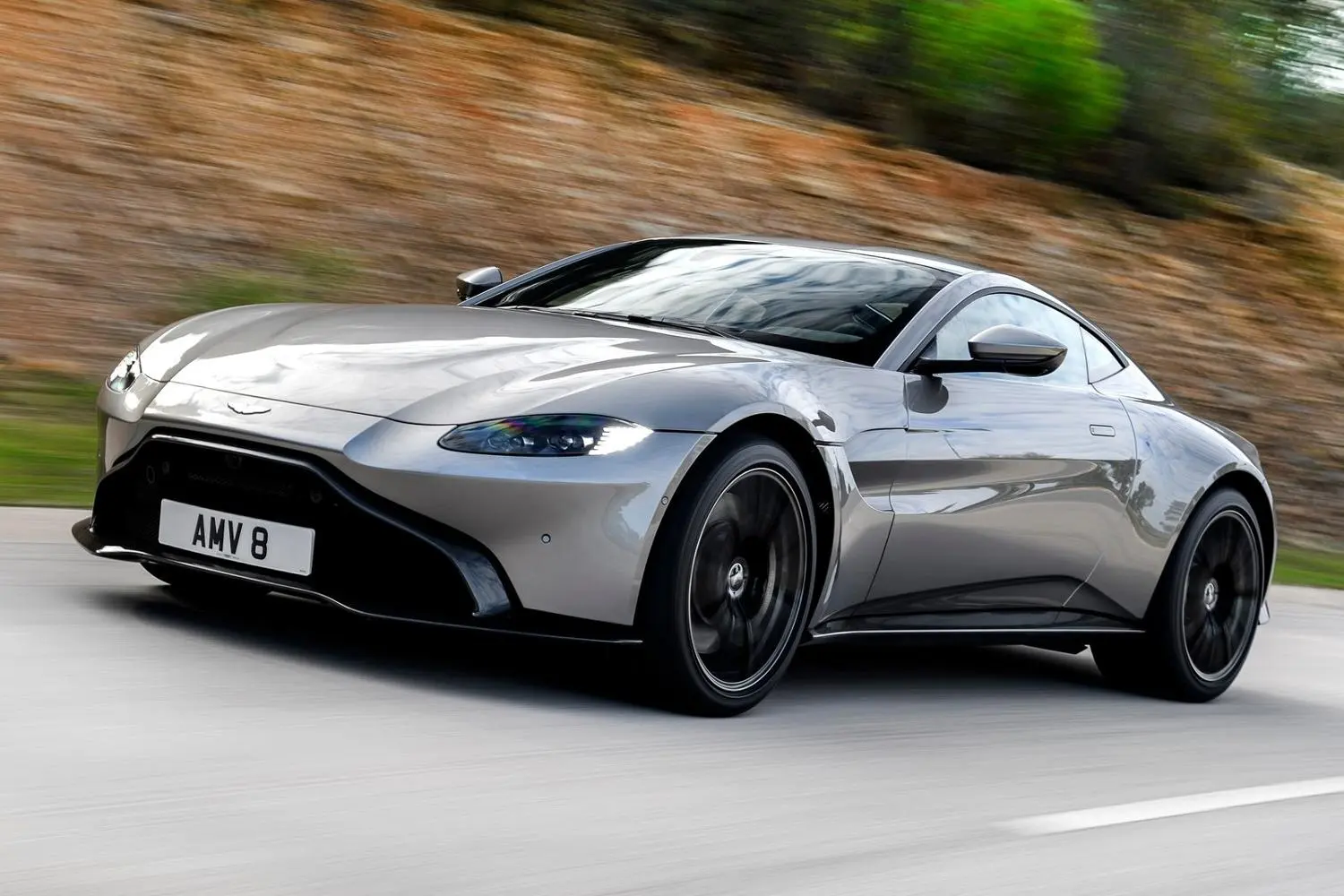 V8 Vantage