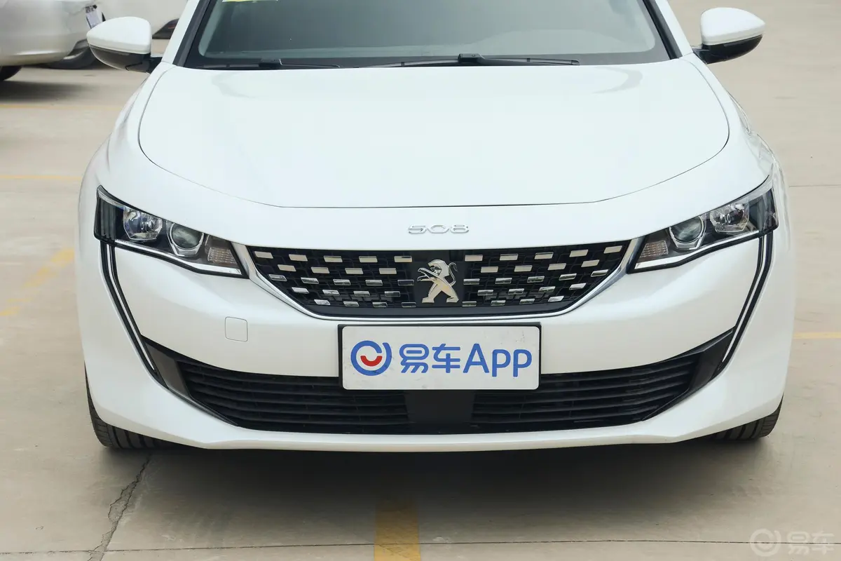 标致508L360THP 手自一体 先锋版外观