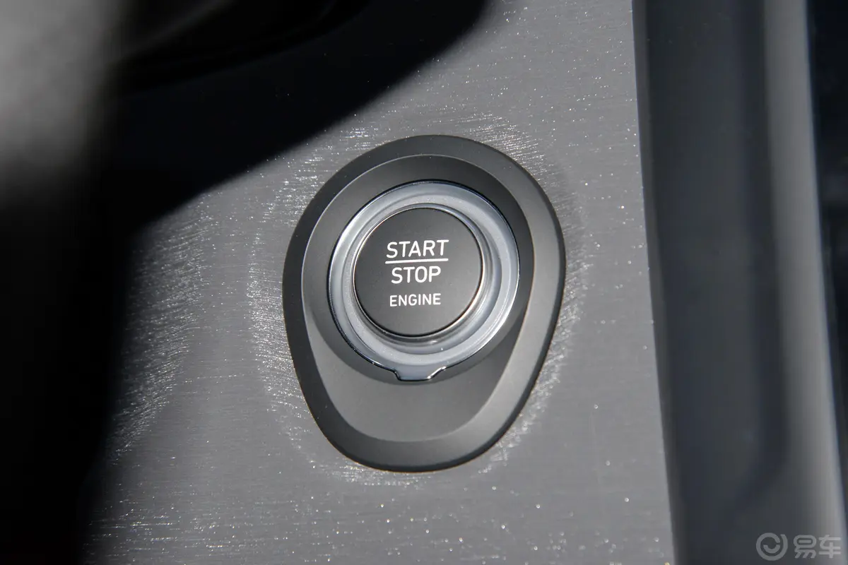 领克021.5T 双离合 两驱 劲Plus钥匙孔或一键启动按键