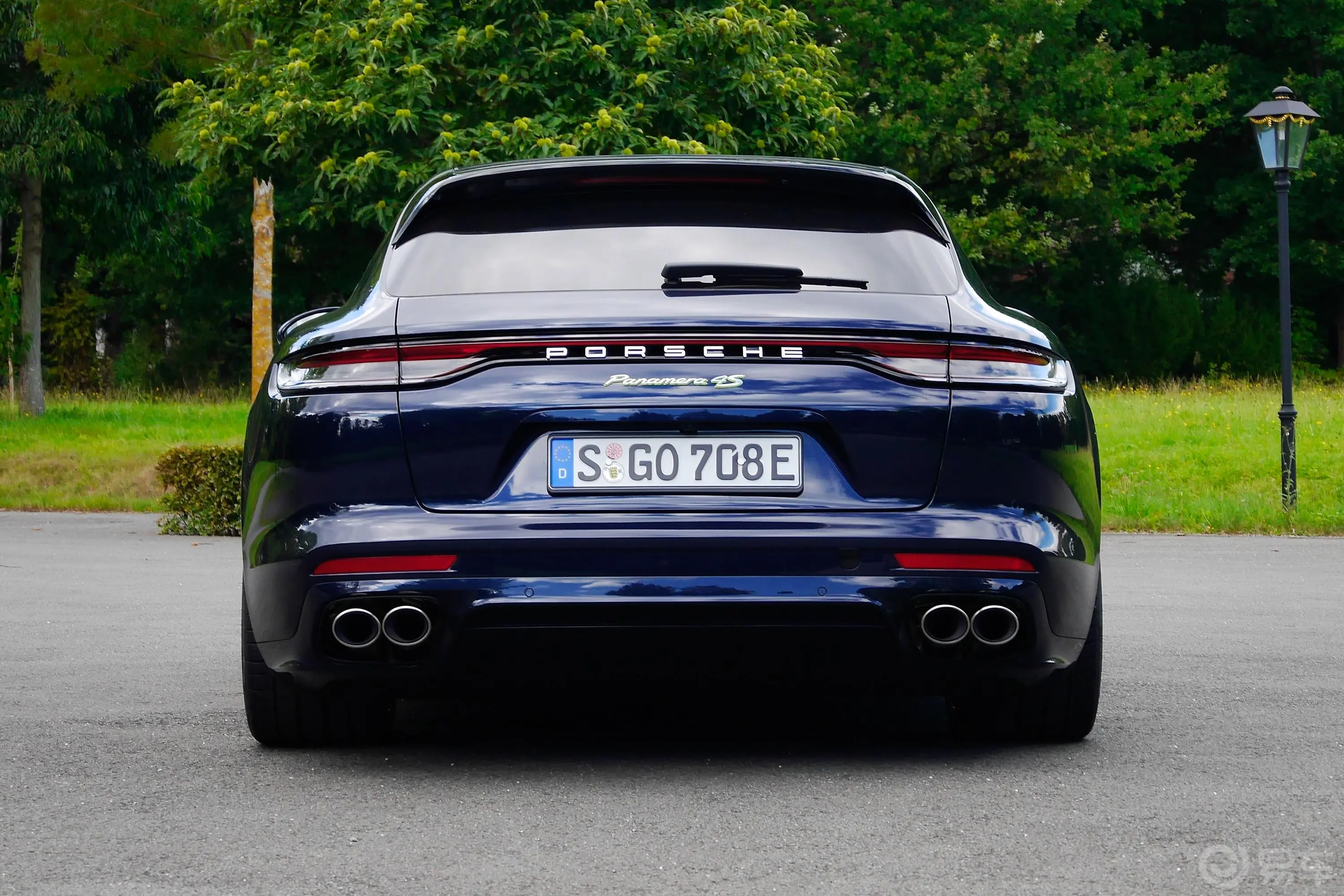 Panamera E-HybridPanamera 4S E-hybrid Sport Turismo 2.9T正后水平