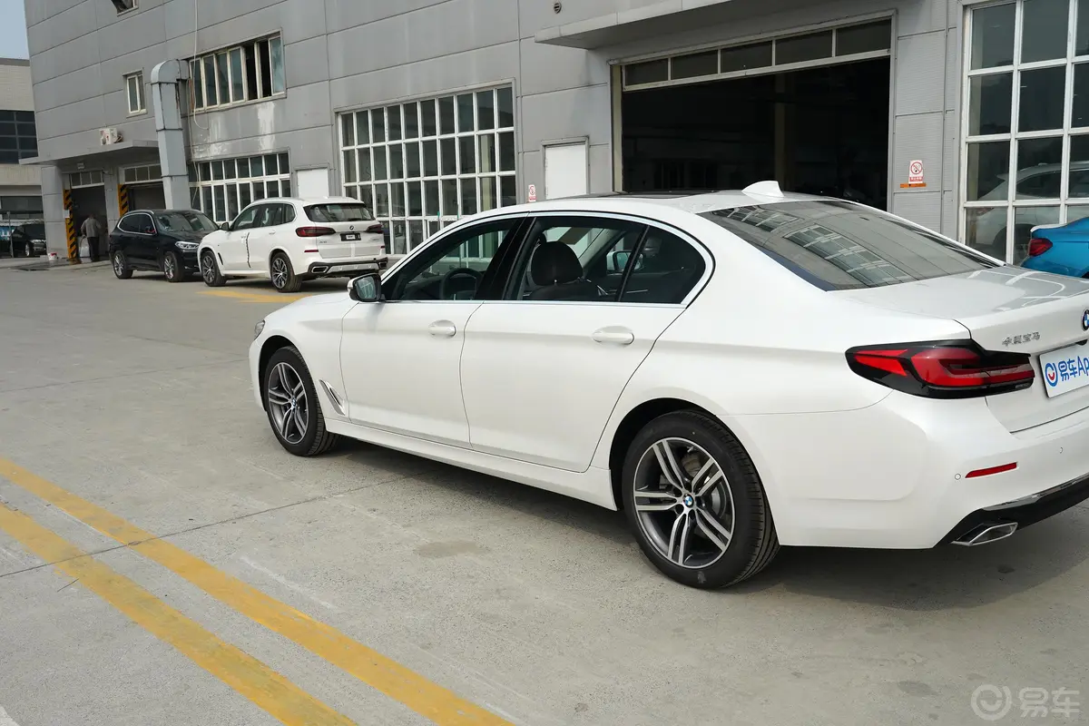 宝马5系530Li 领先型 豪华套装外观