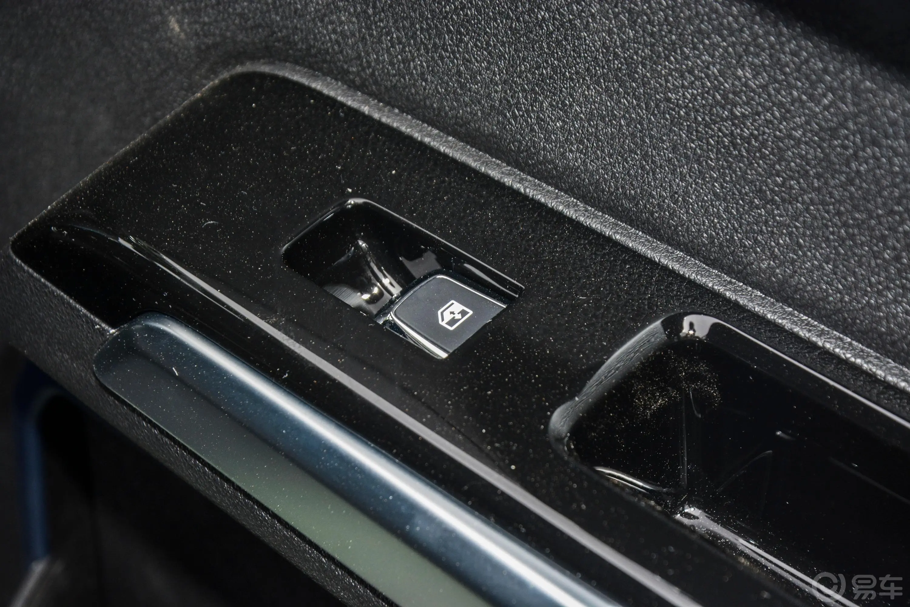 北京越野BJ40BJ40 PLUS 2.3T 手动 四驱 卓越版 国VI内饰