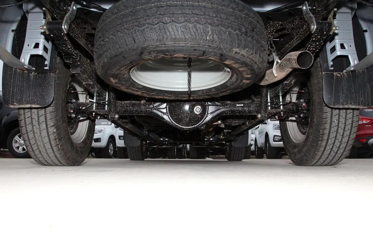 瑞迈2.8T 手动 两驱 标轴舒适版 柴油后悬挂整体