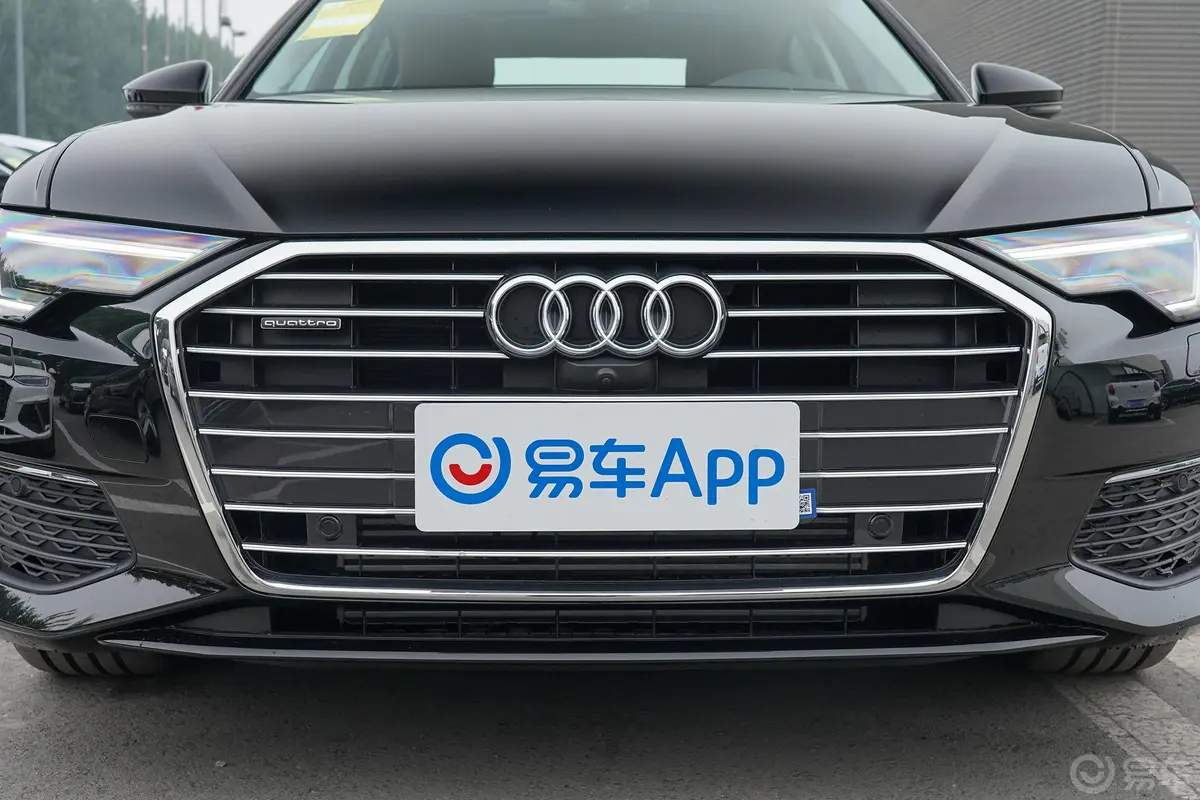 奥迪A6L45 TFSI quattro 臻选致雅型外观