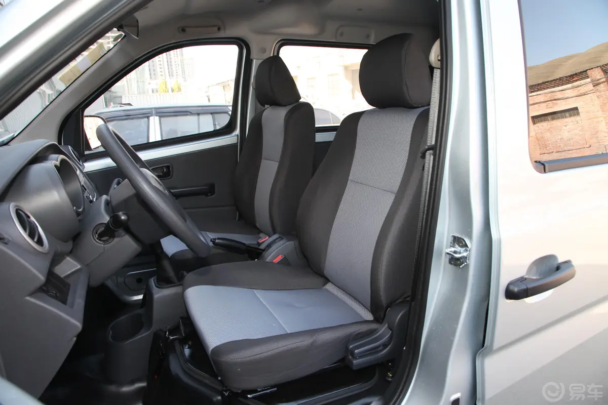 长安之星51.4L 手动 厢式货车 标准版 国VI驾驶员座椅