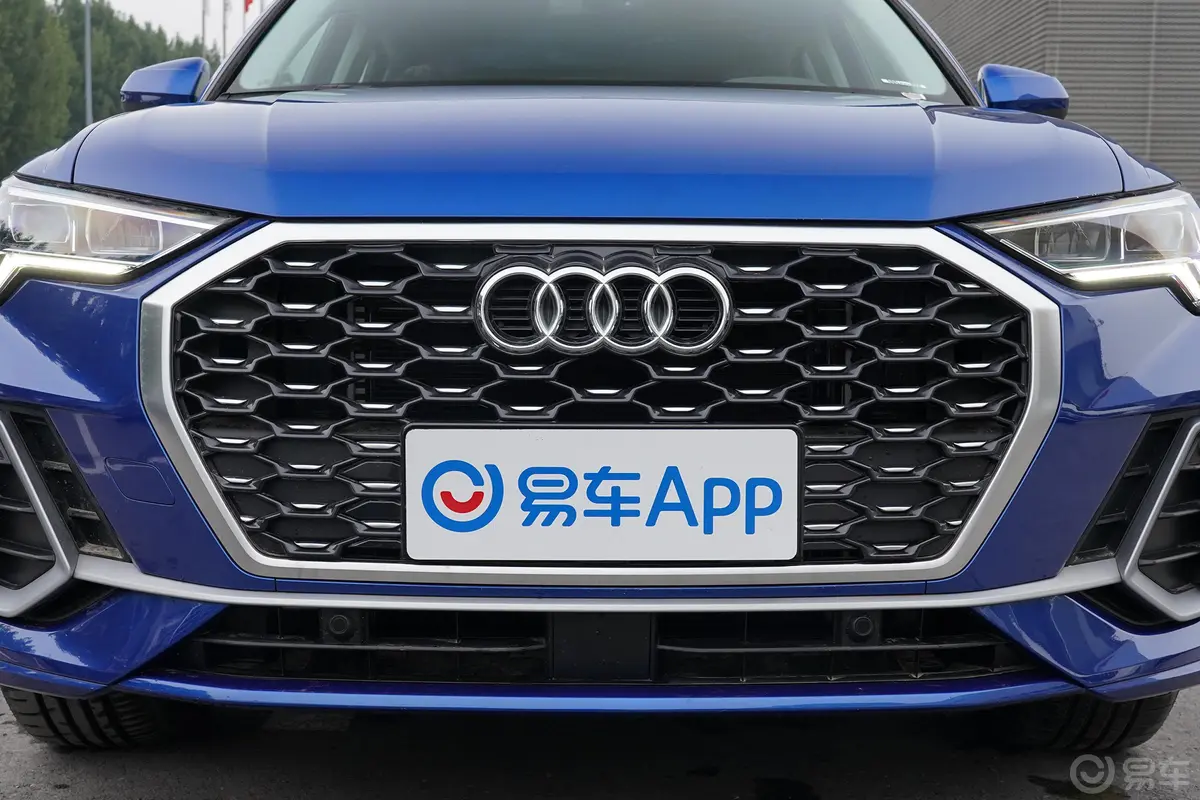 奥迪Q3 Sportback40 TFSI 时尚型外观