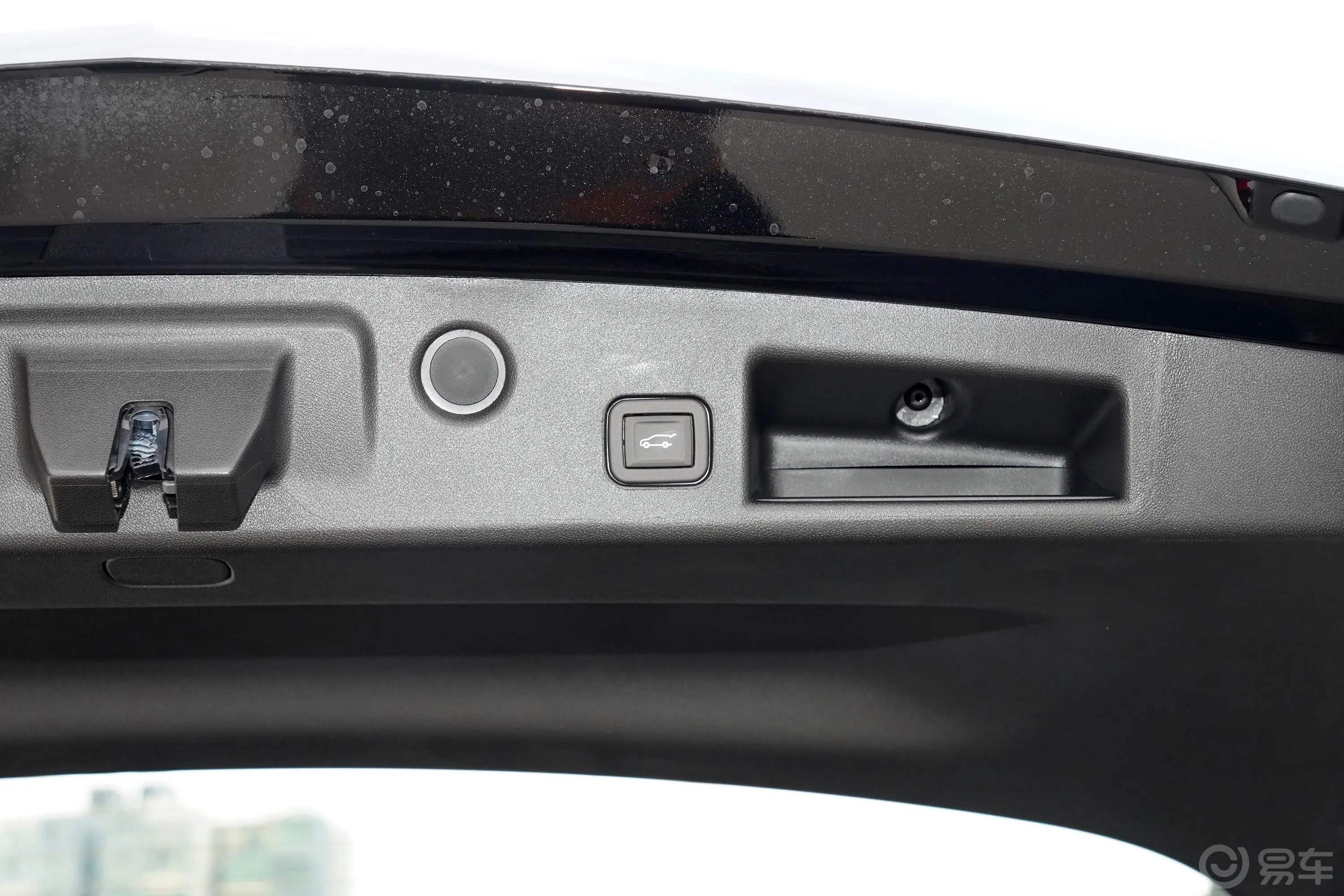 探界者550T RS 两驱 智能拓界版电动尾门按键（手动扶手）