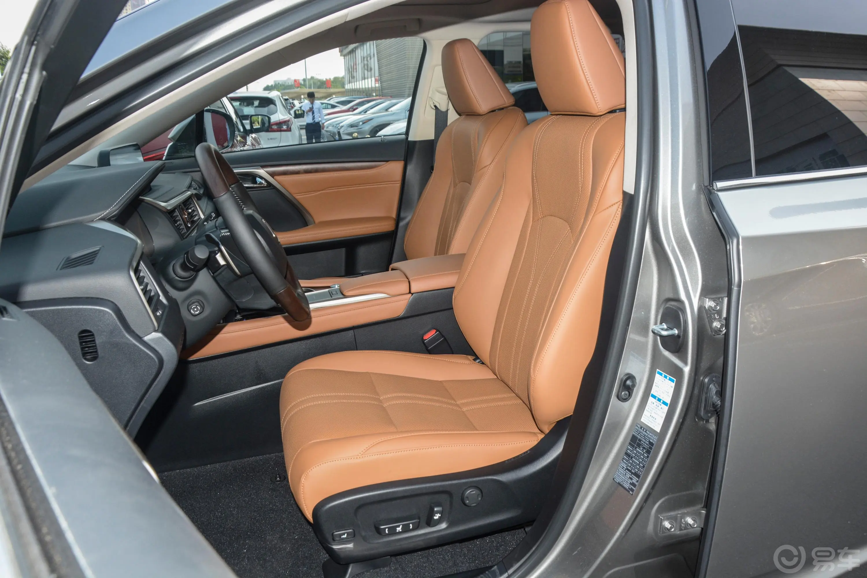 雷克萨斯RX改款 450hL 豪华版 7座驾驶员座椅