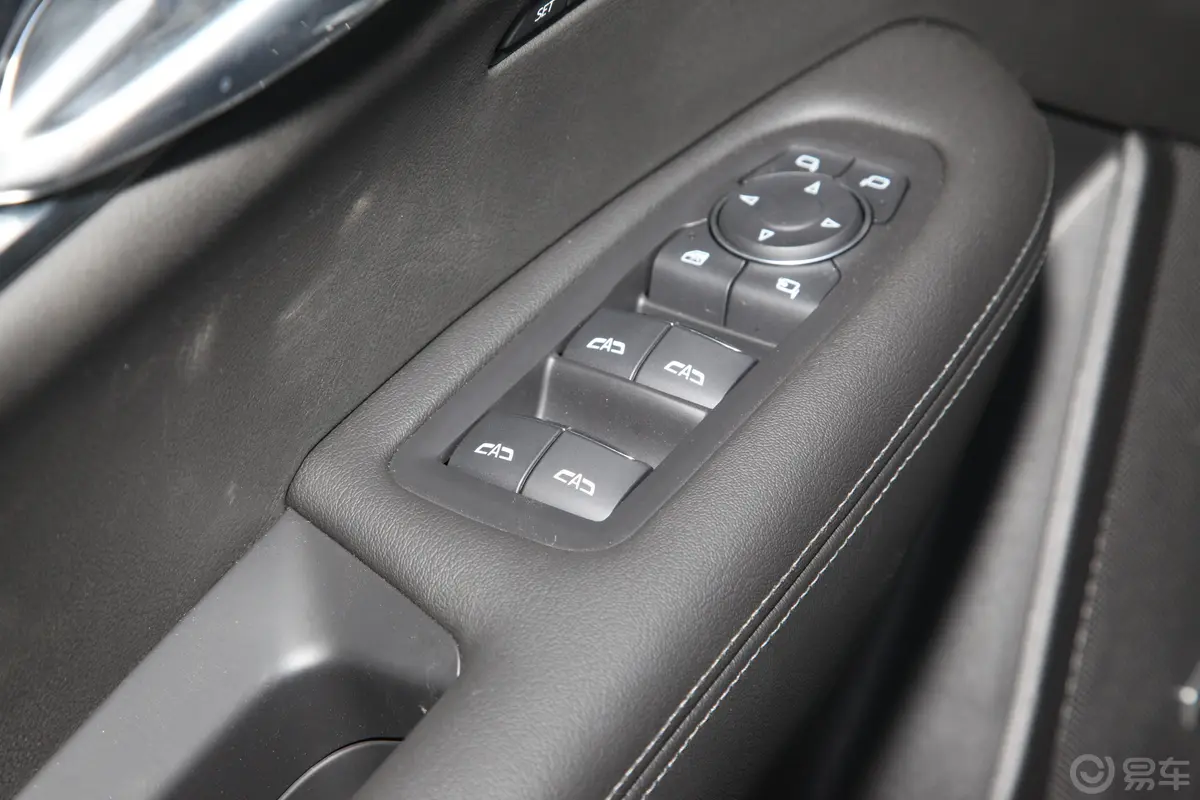 凯迪拉克XT628T 两驱 豪华运动型-至享安全版 6座车窗调节整体