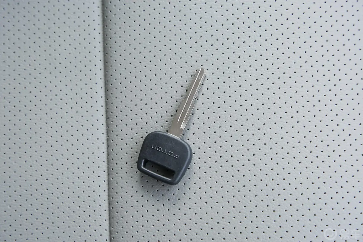 祥菱MM1 载货 1.6L 手动 双排后单胎DAM16KR钥匙孔或一键启动按键