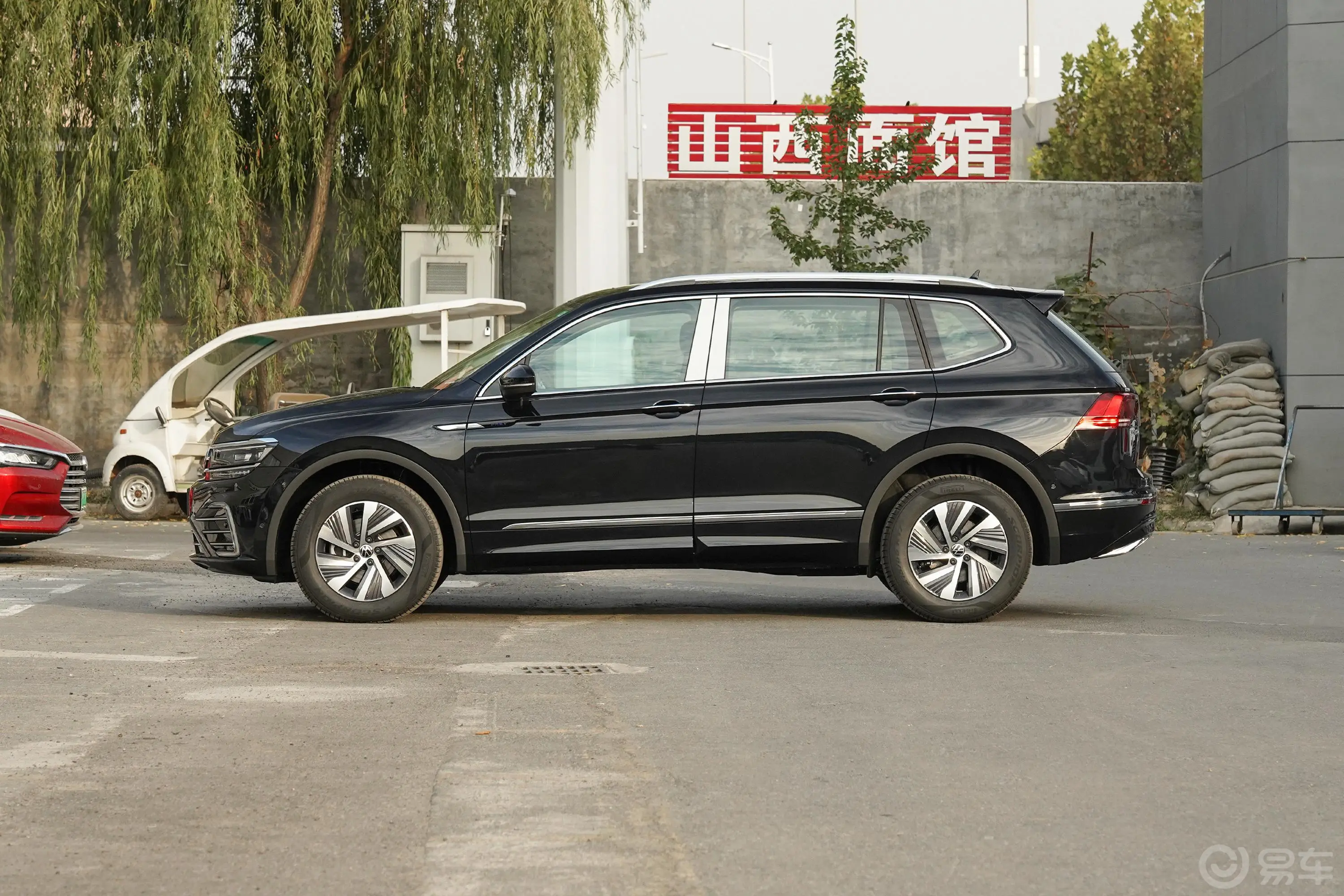 途观L 插电混动430PHEV 双离合 旗舰版正侧车头向左水平