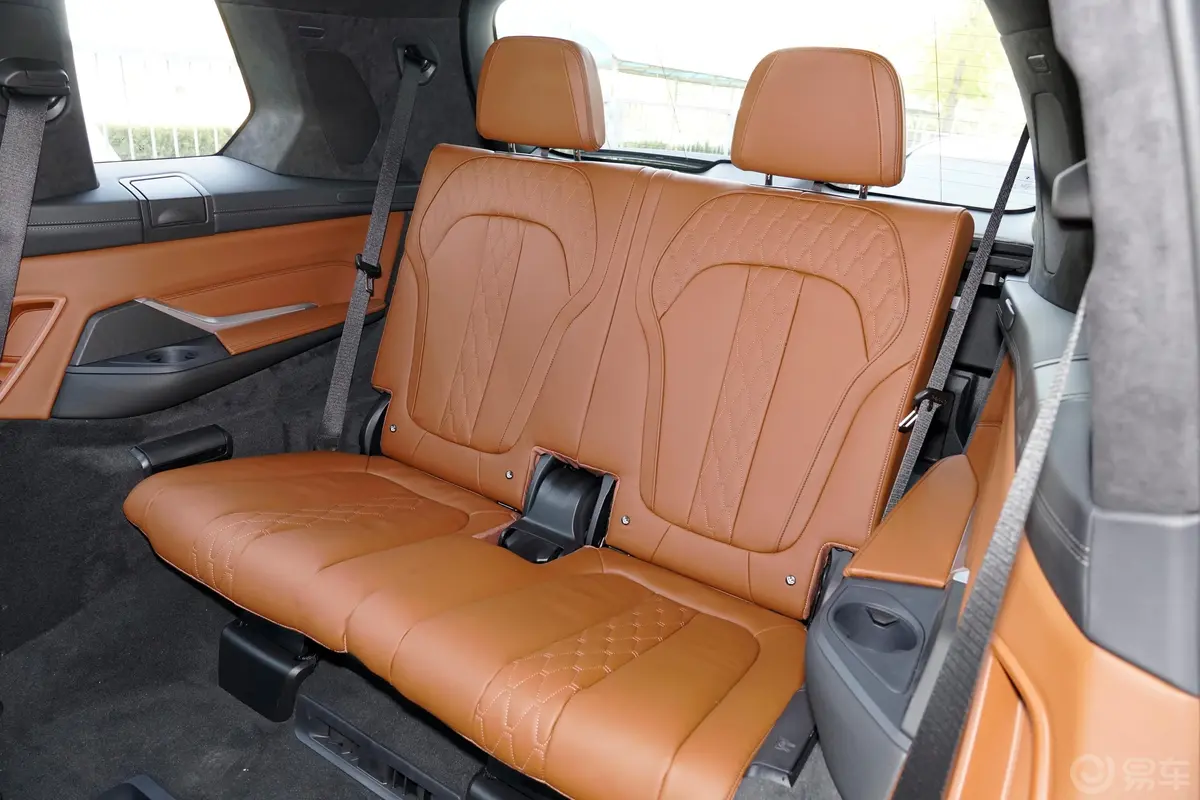 宝马X7xDrive40i 尊享型 M运动套装第三排座椅
