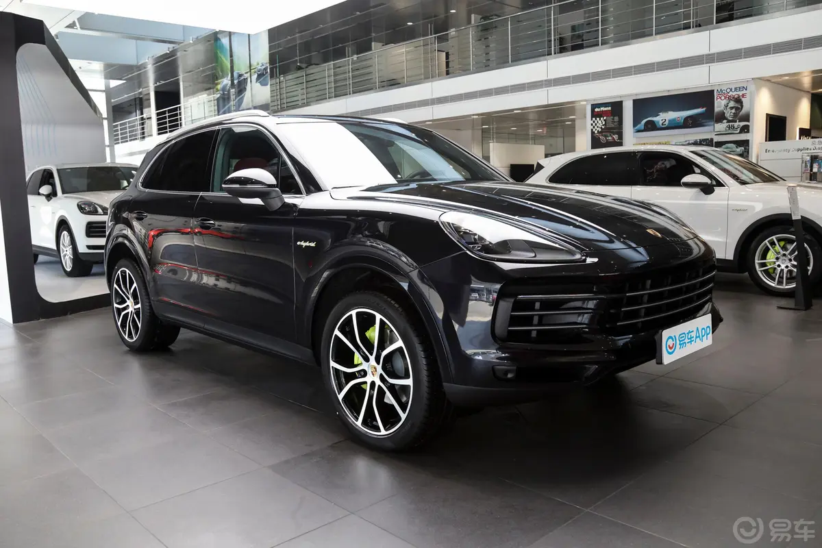 Cayenne E-HybridCayenne E-Hybrid 2.0T主驾驶后视镜背面