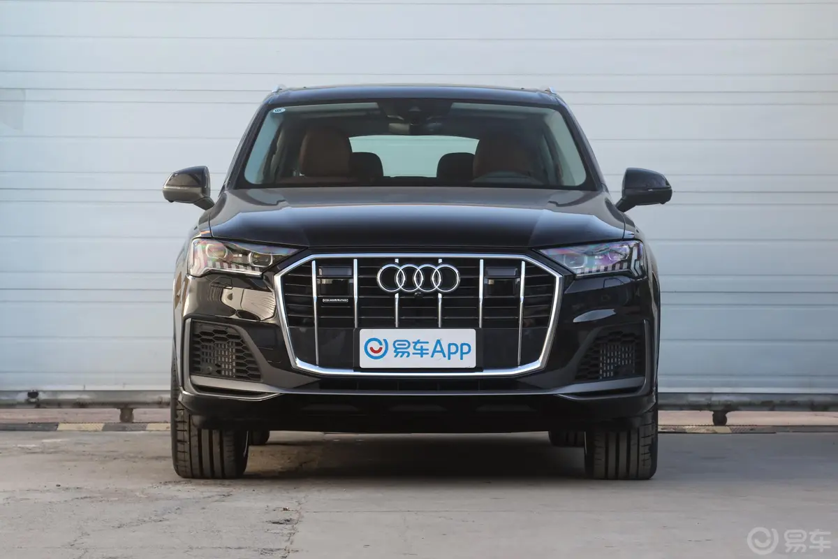 奥迪Q755 TFSI quattro S line 尊贵型正前水平