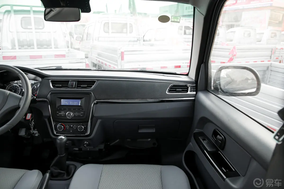 金杯T31.5L 手动双排舒适版 非独立货箱 国VI副驾驶位区域