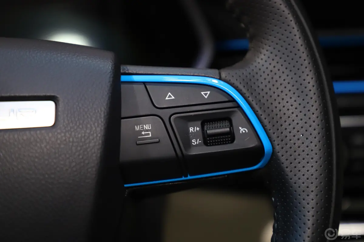 捷途X70S EV顶配版右侧方向盘功能按键