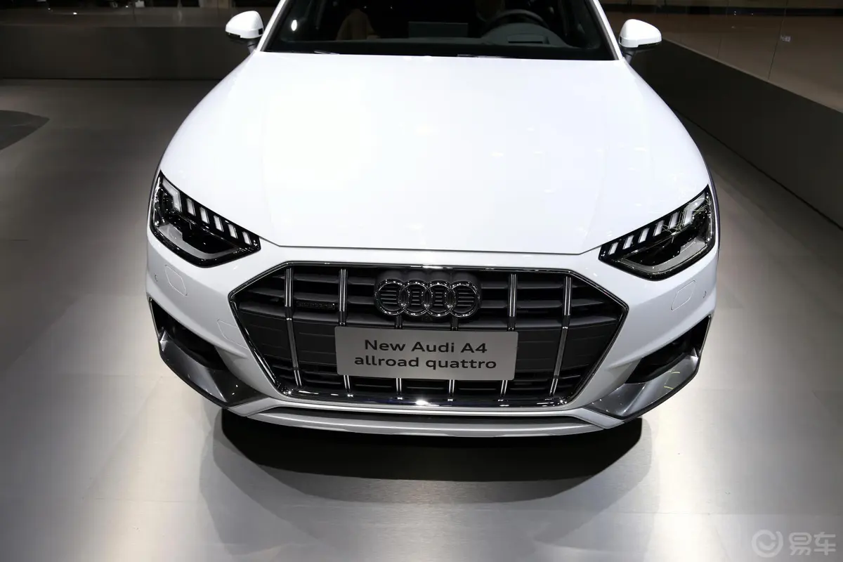 奥迪A4(进口)45TFSI allroad quattro 探索家版外观