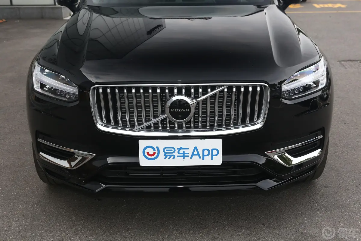 沃尔沃XC90新能源RECHARGE T8 智尊豪华版外观