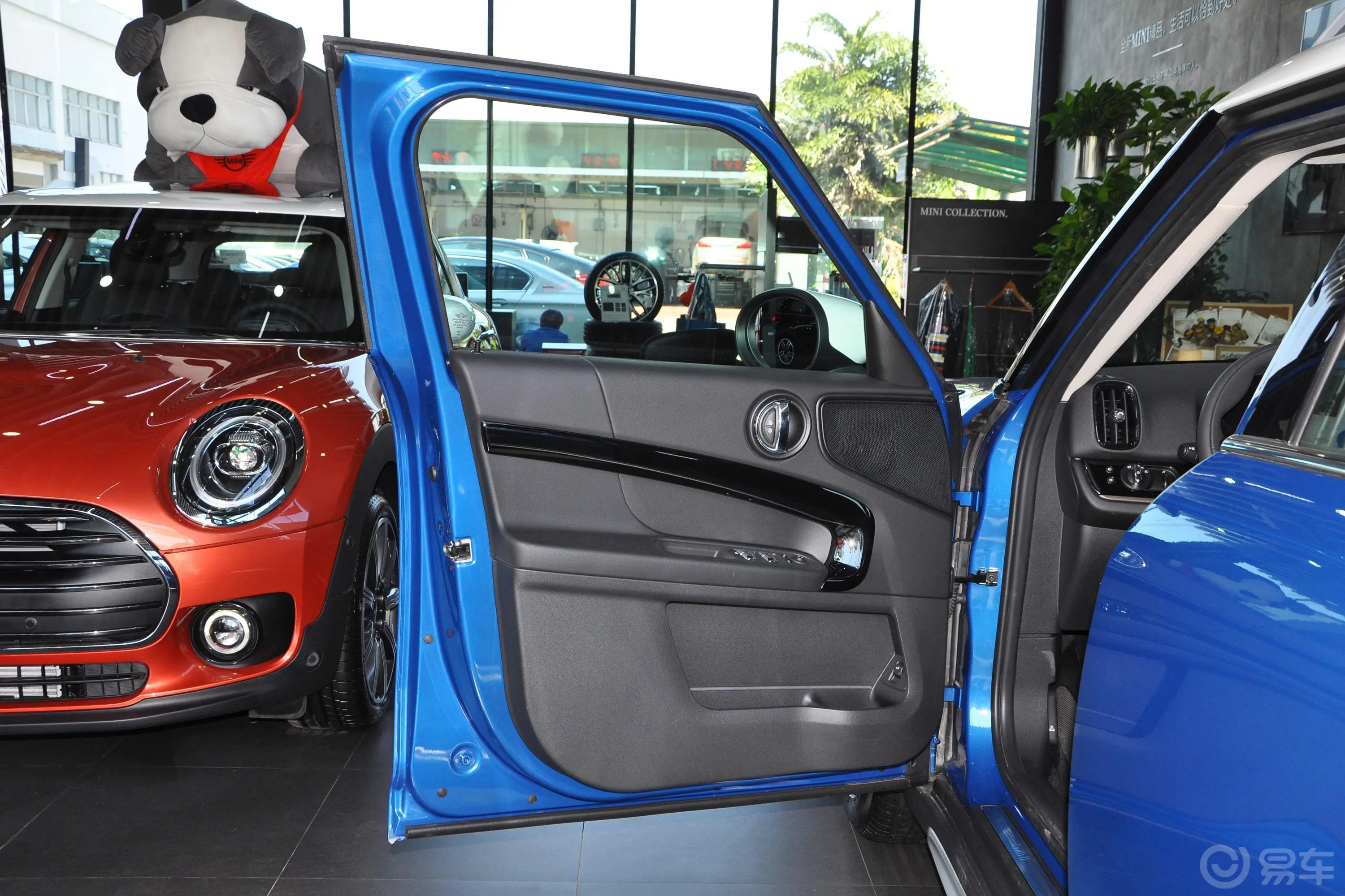 MINI COUNTRYMAN1.5T COOPER ALL4驾驶员侧前车门