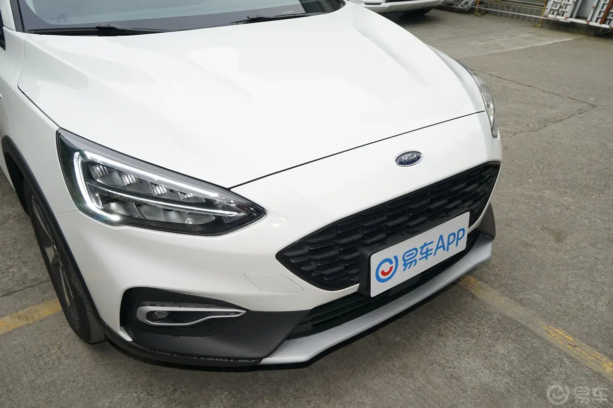 福克斯ActiveEcoBoost 180 手自一体 劲潮型前格栅侧俯拍