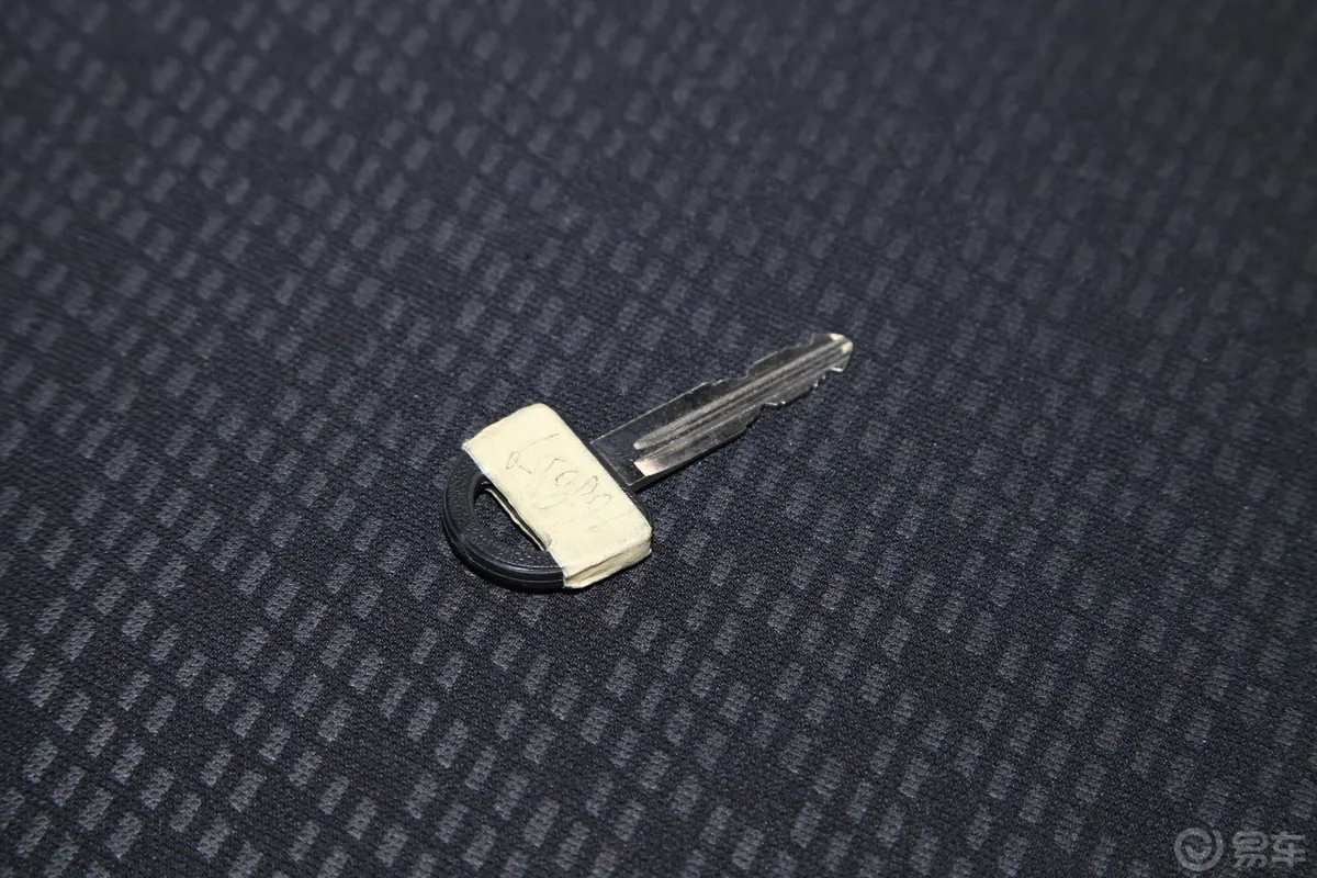 长安星卡C系列1.4L 手动 双排基本型 JL473Q3钥匙正面